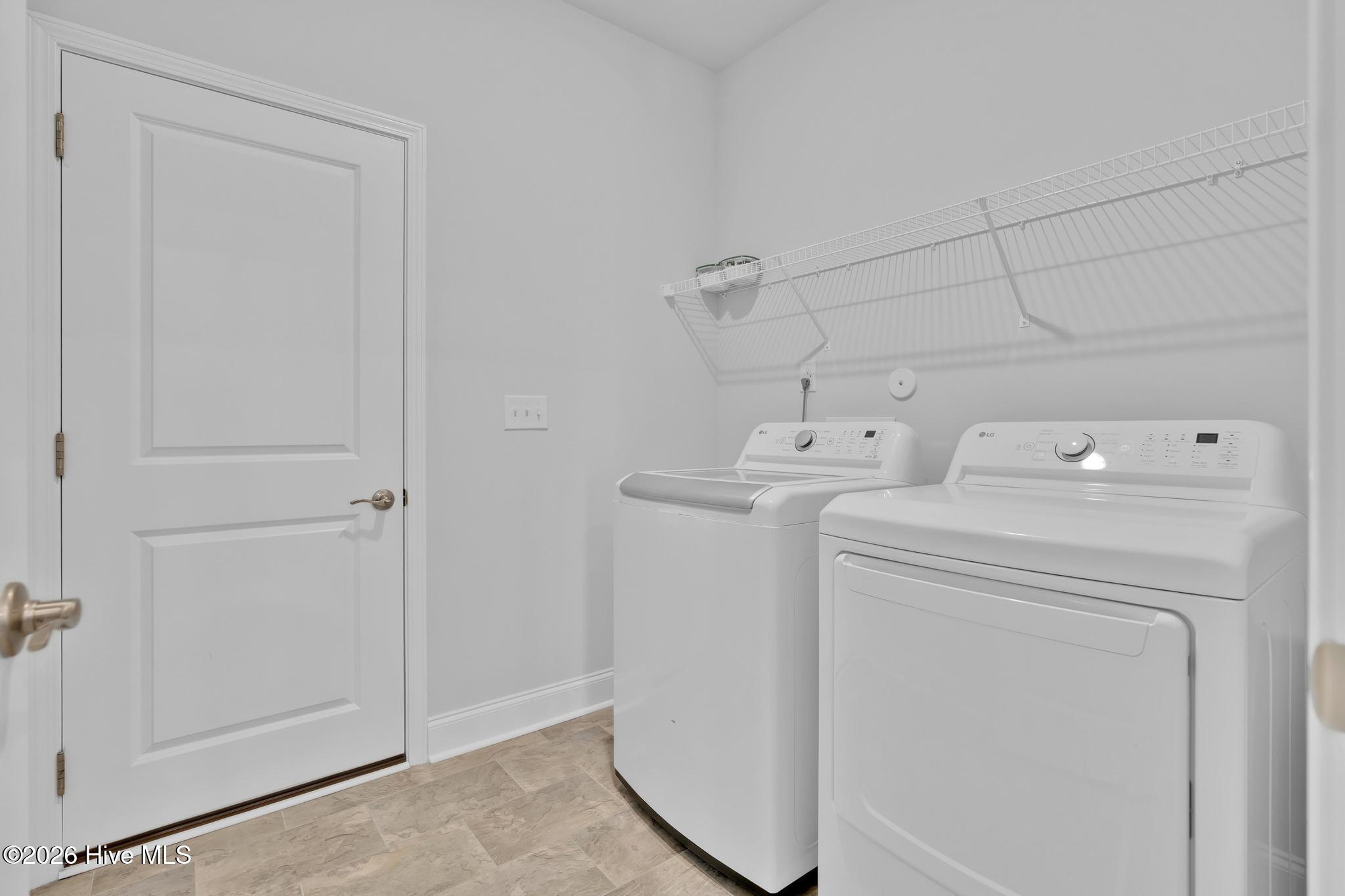 100553643 | Photo 18