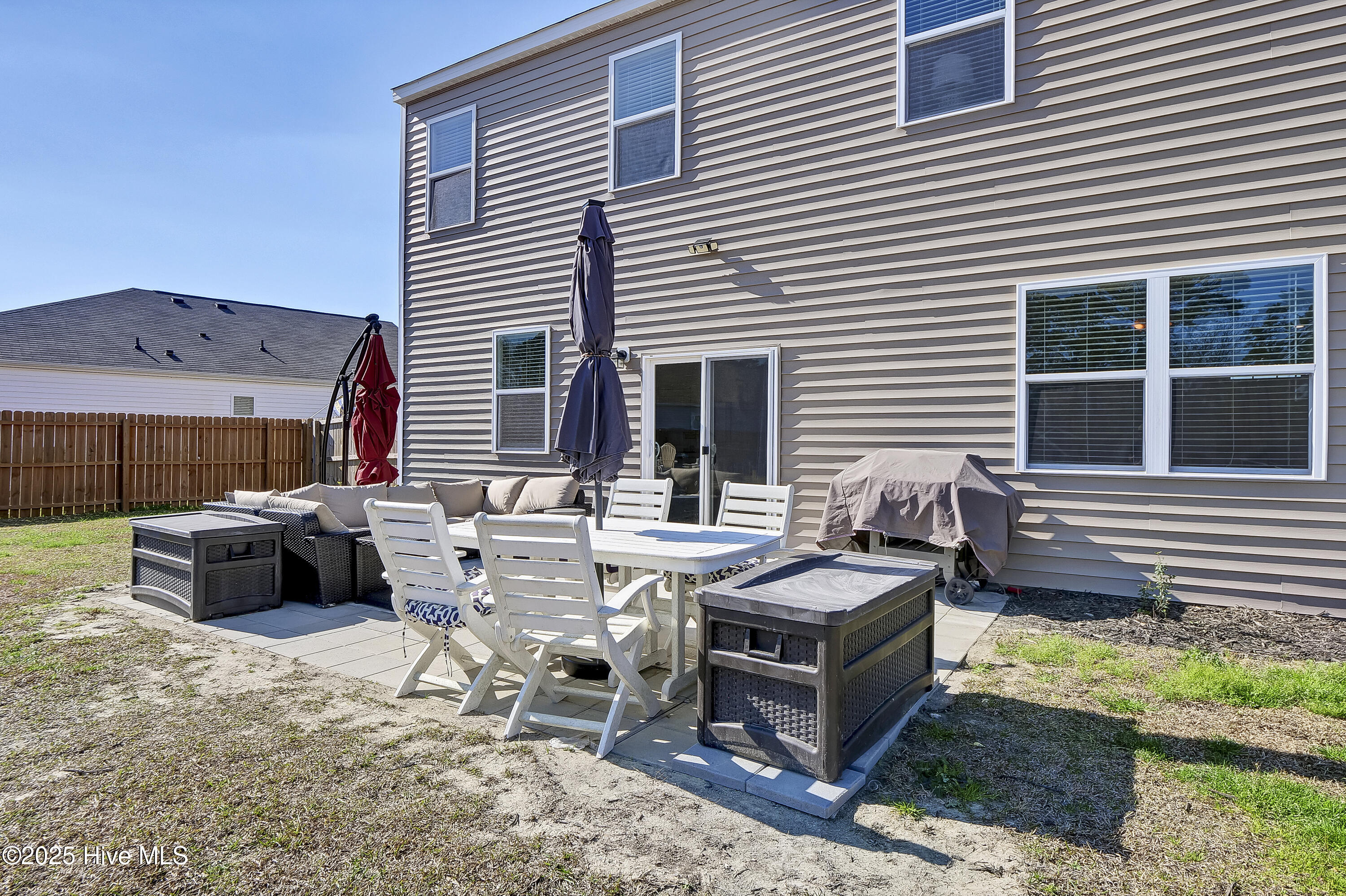 100561368 | Photo 31