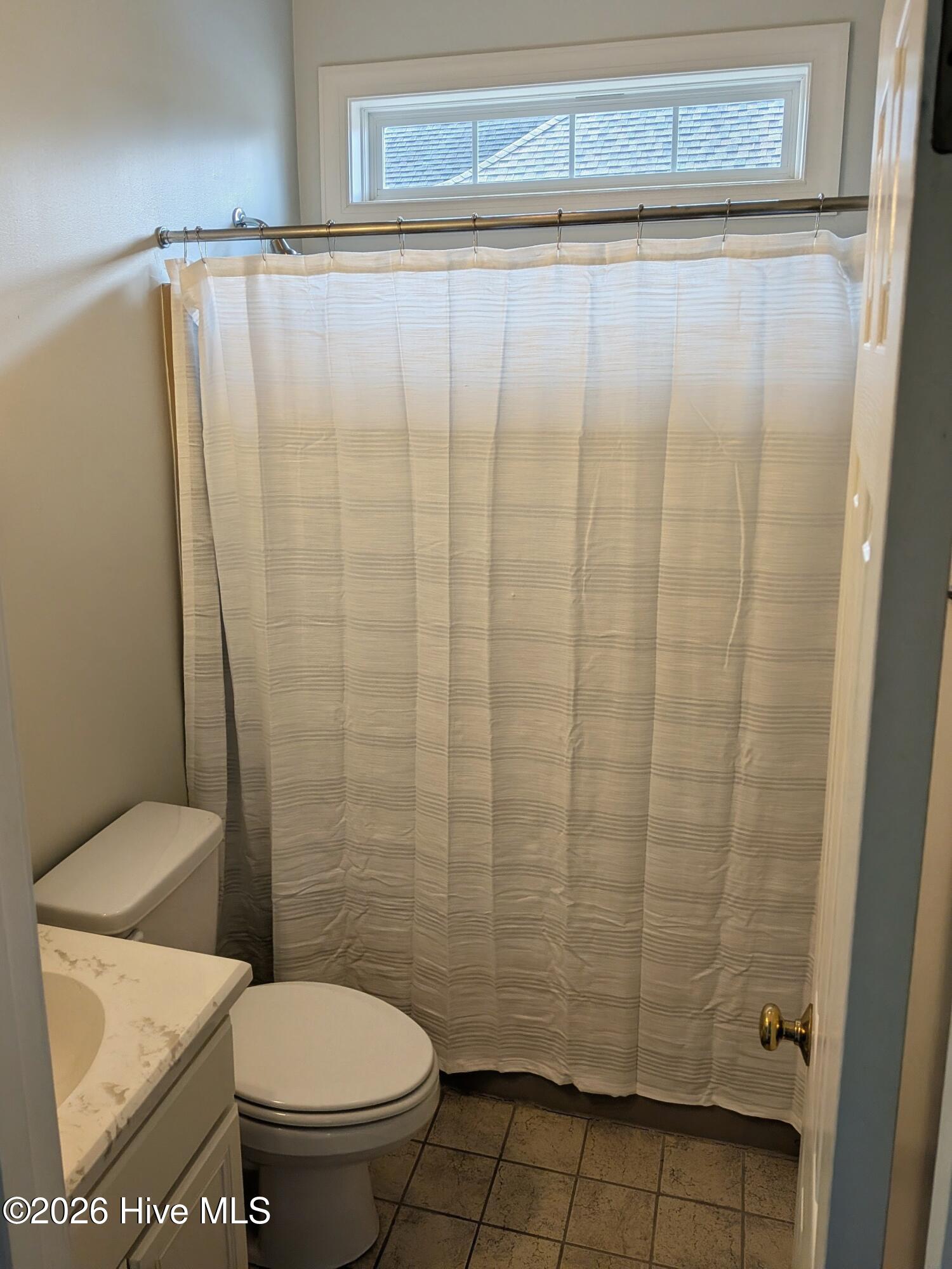 100557033 | Photo 28