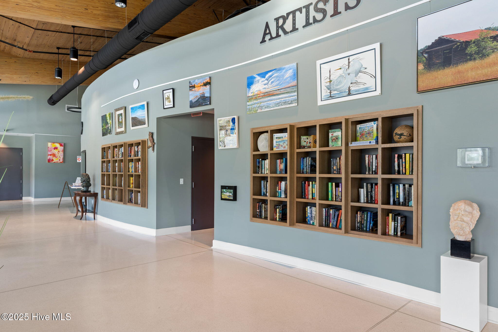 100542568 | Photo 22