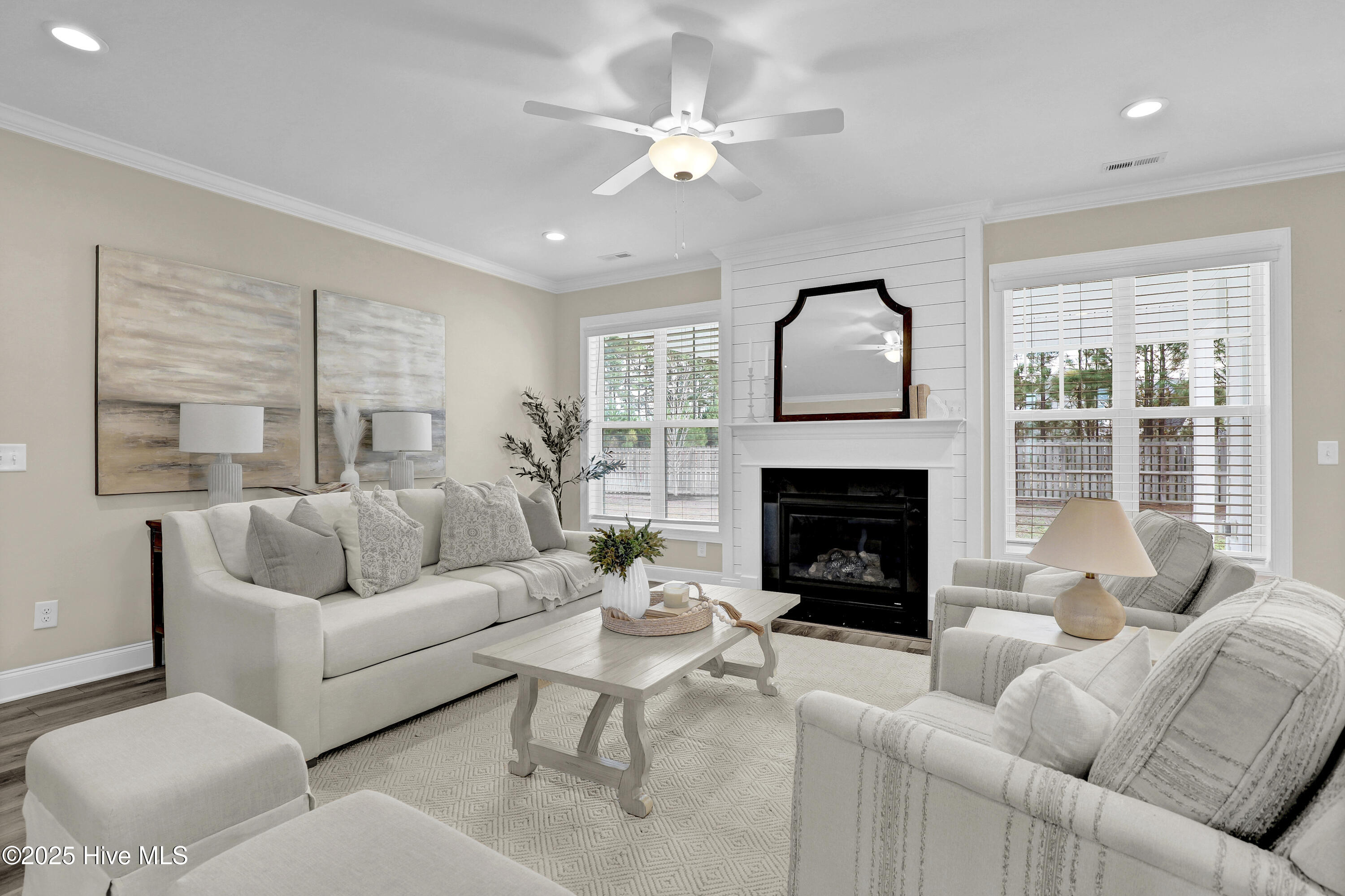 100545755 | Photo 19