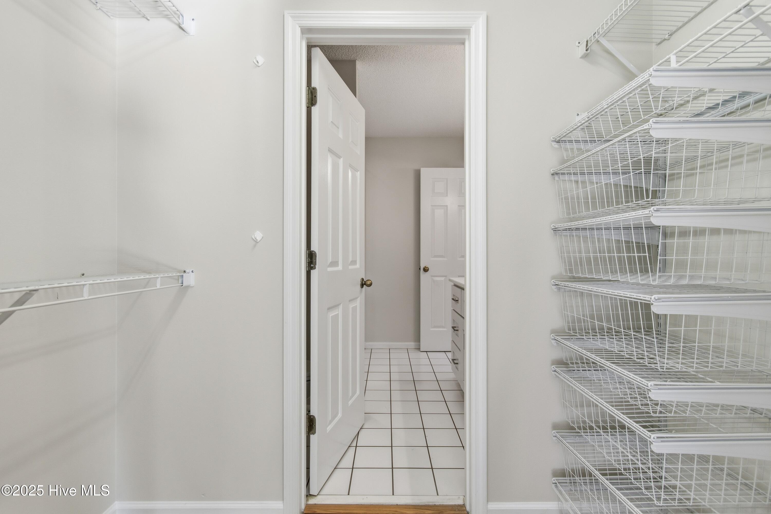 100544221 | Photo 17