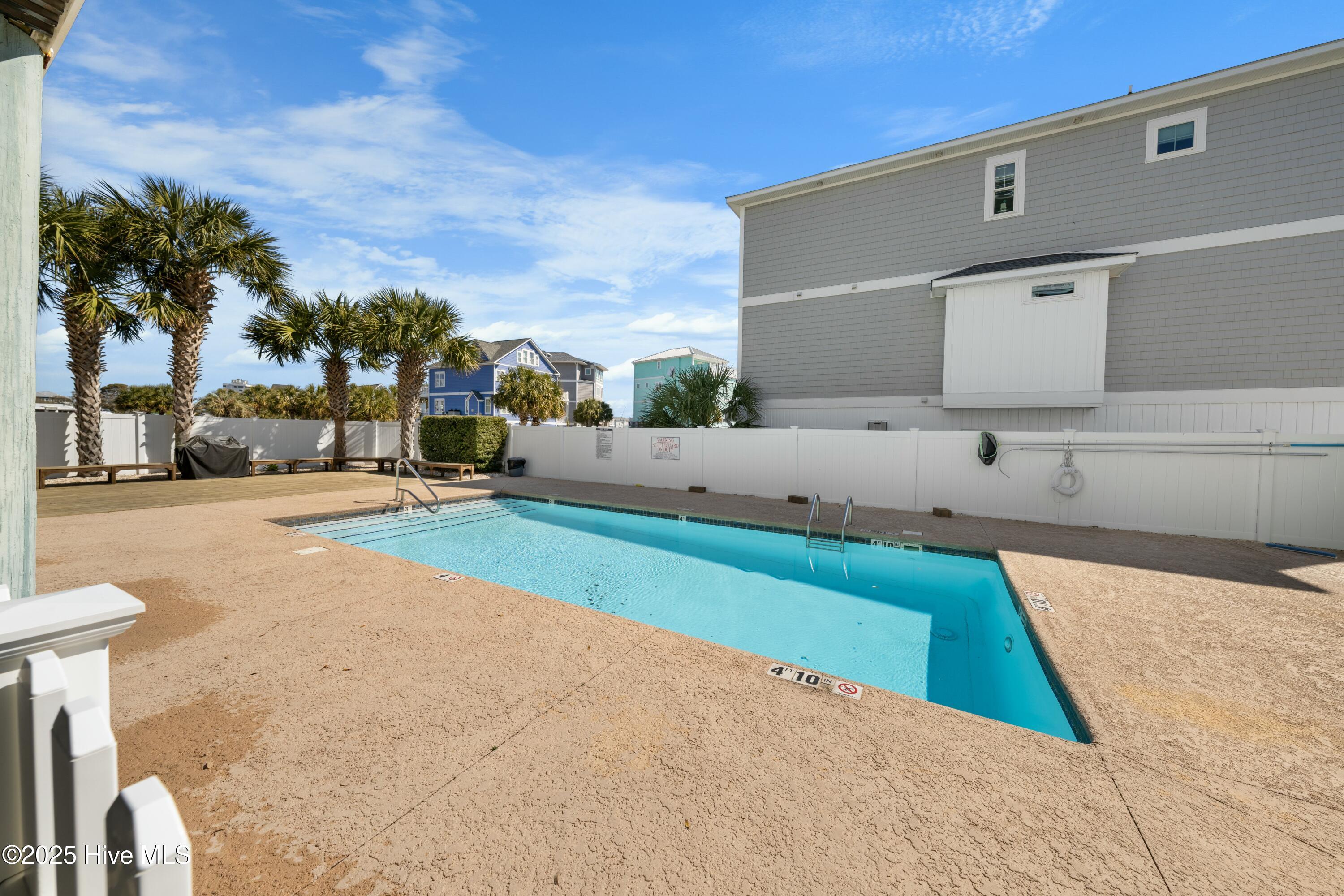 100552218 | Photo 28