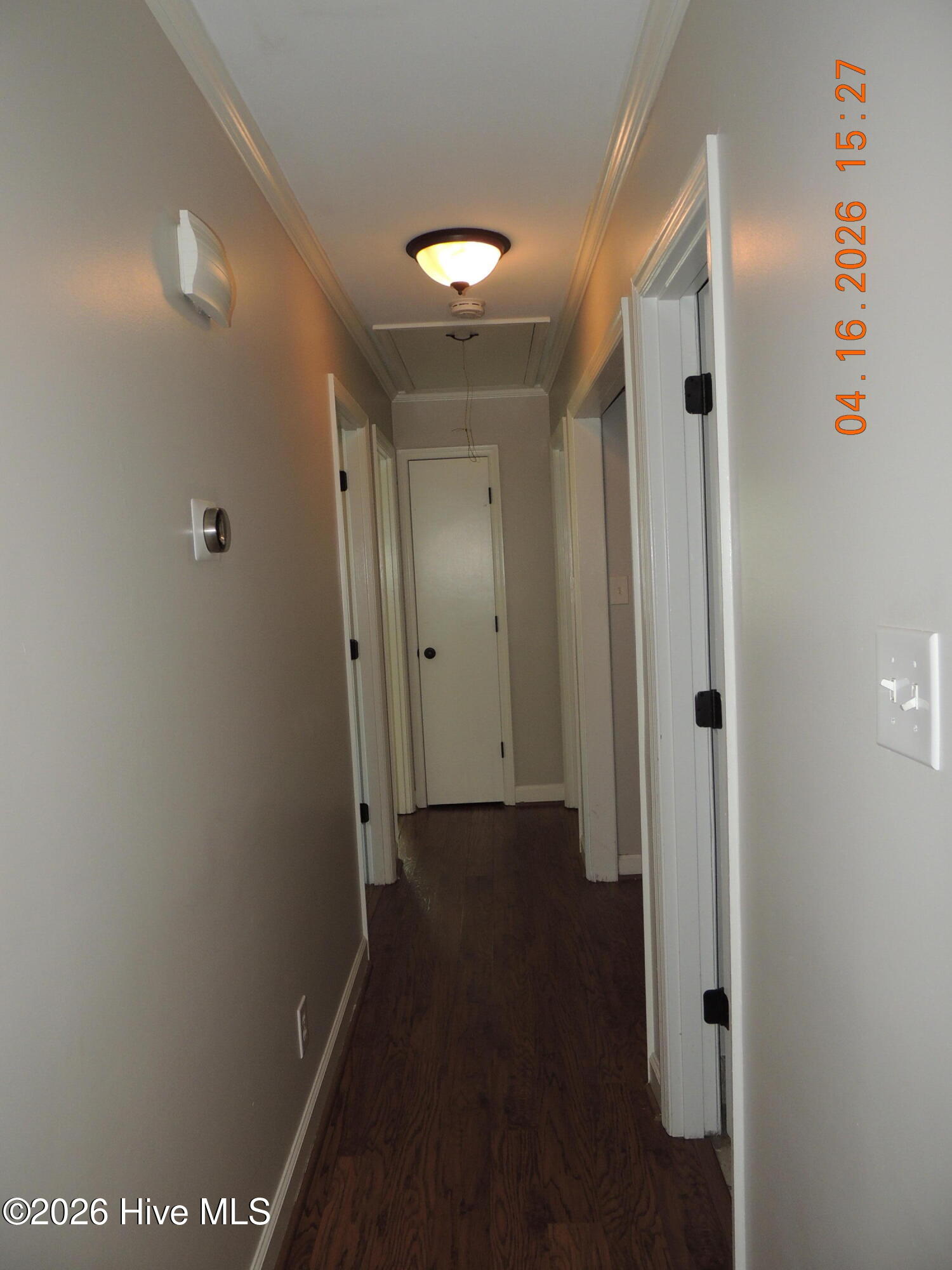 100565654 | Photo 16