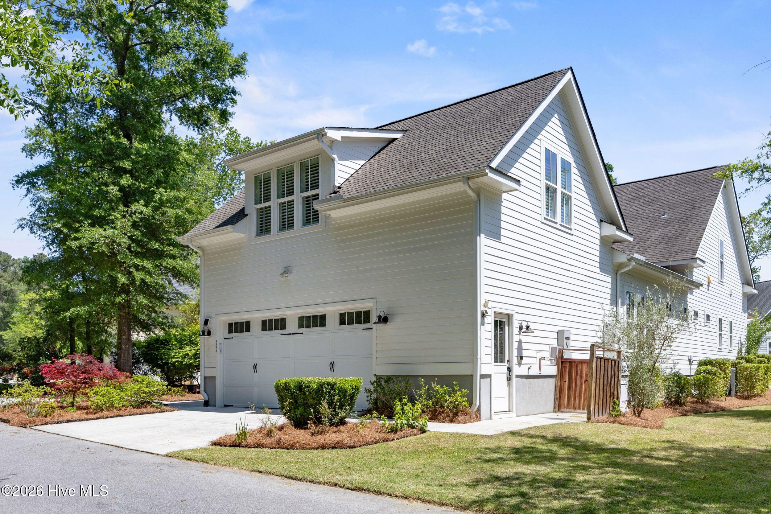 100569354 | Photo 68