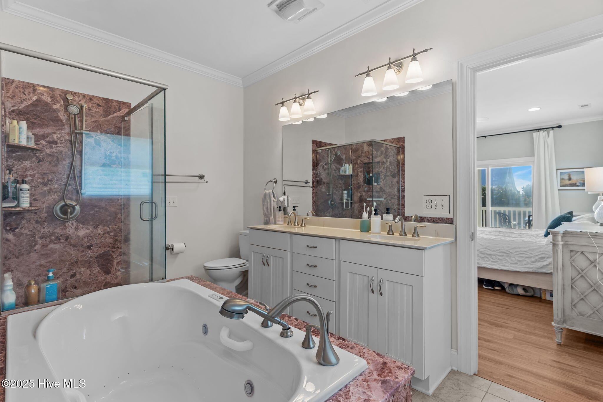 100544368 | Photo 41