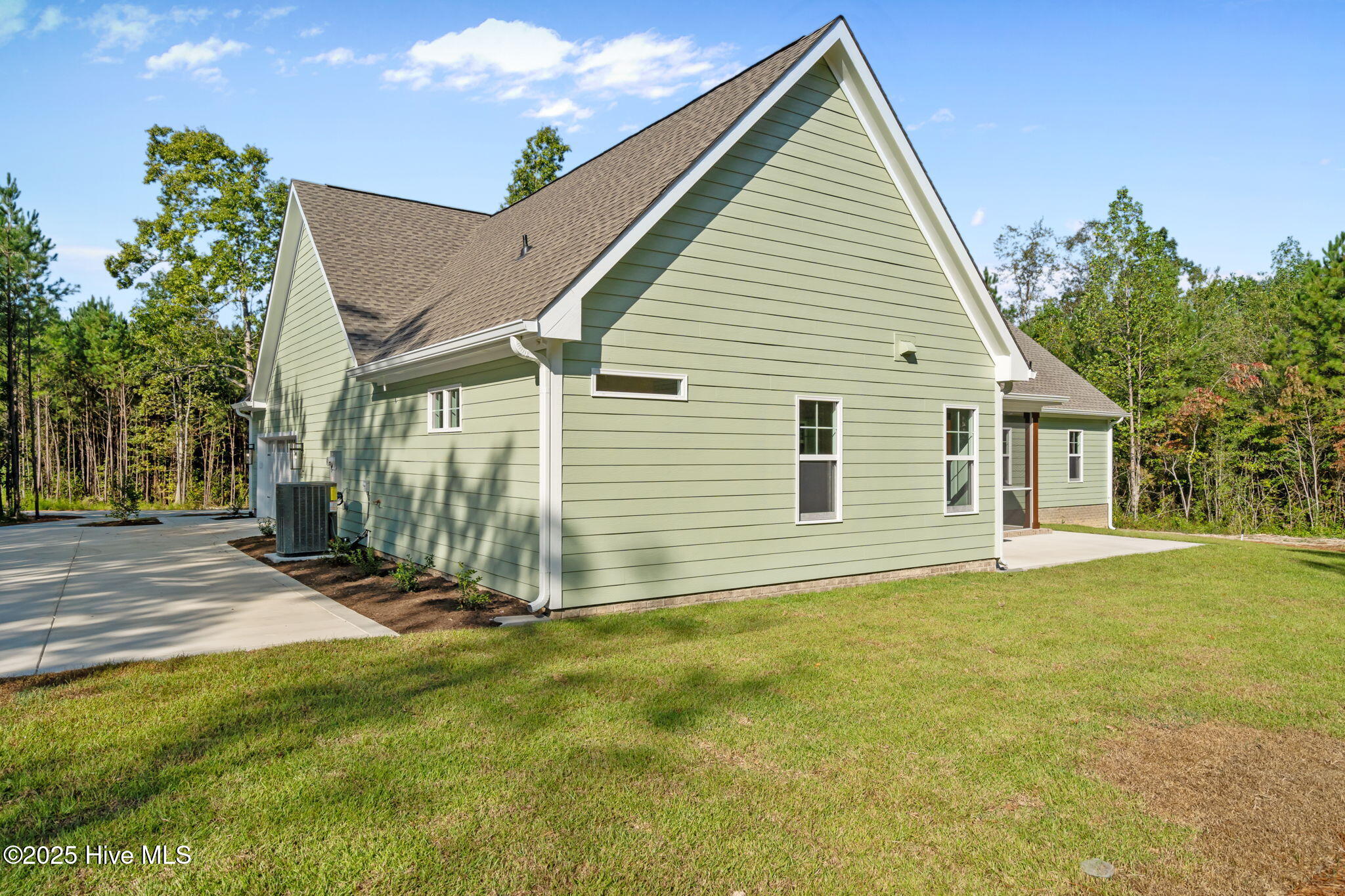 570 Harrow Drive