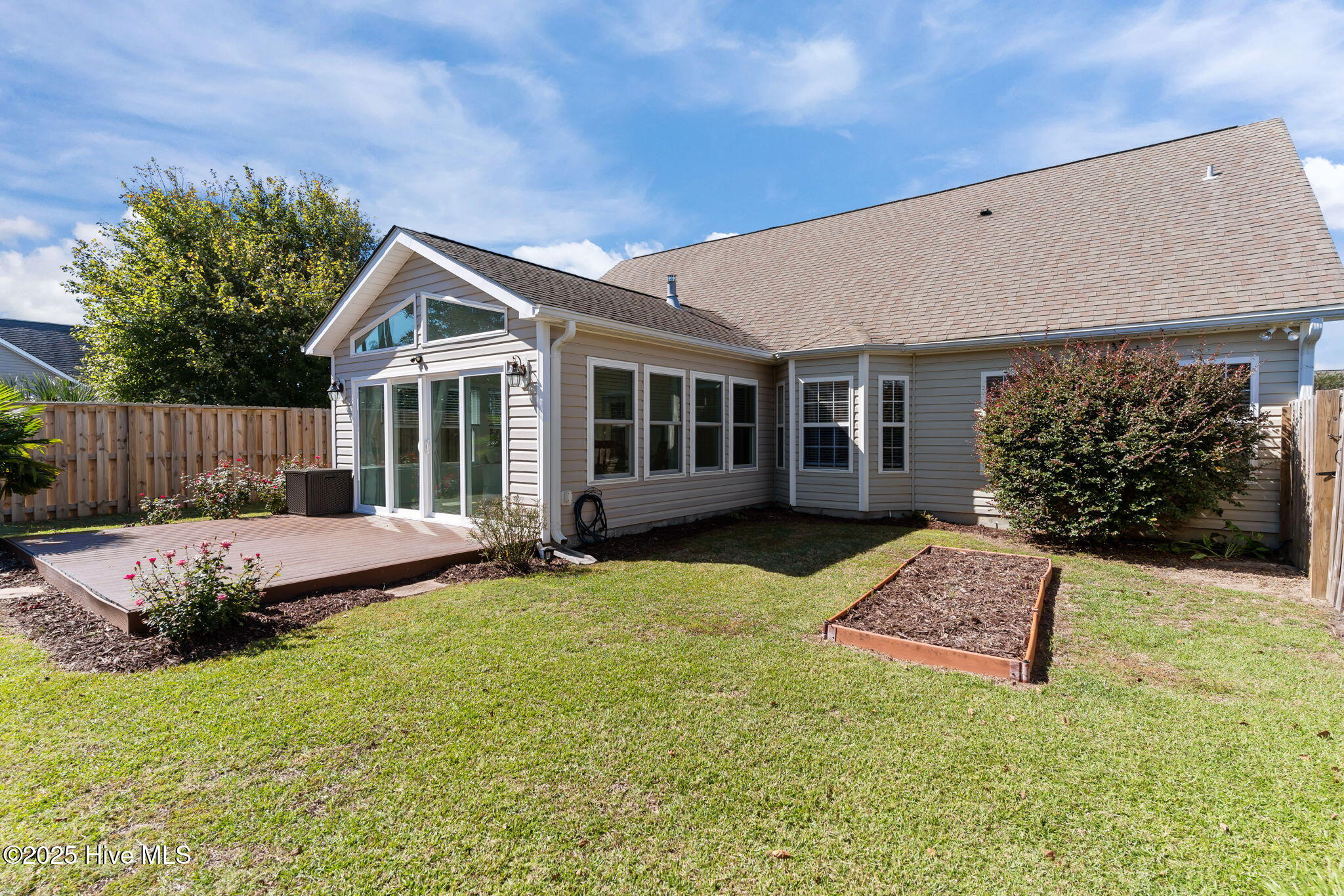 100537939 | Photo 24