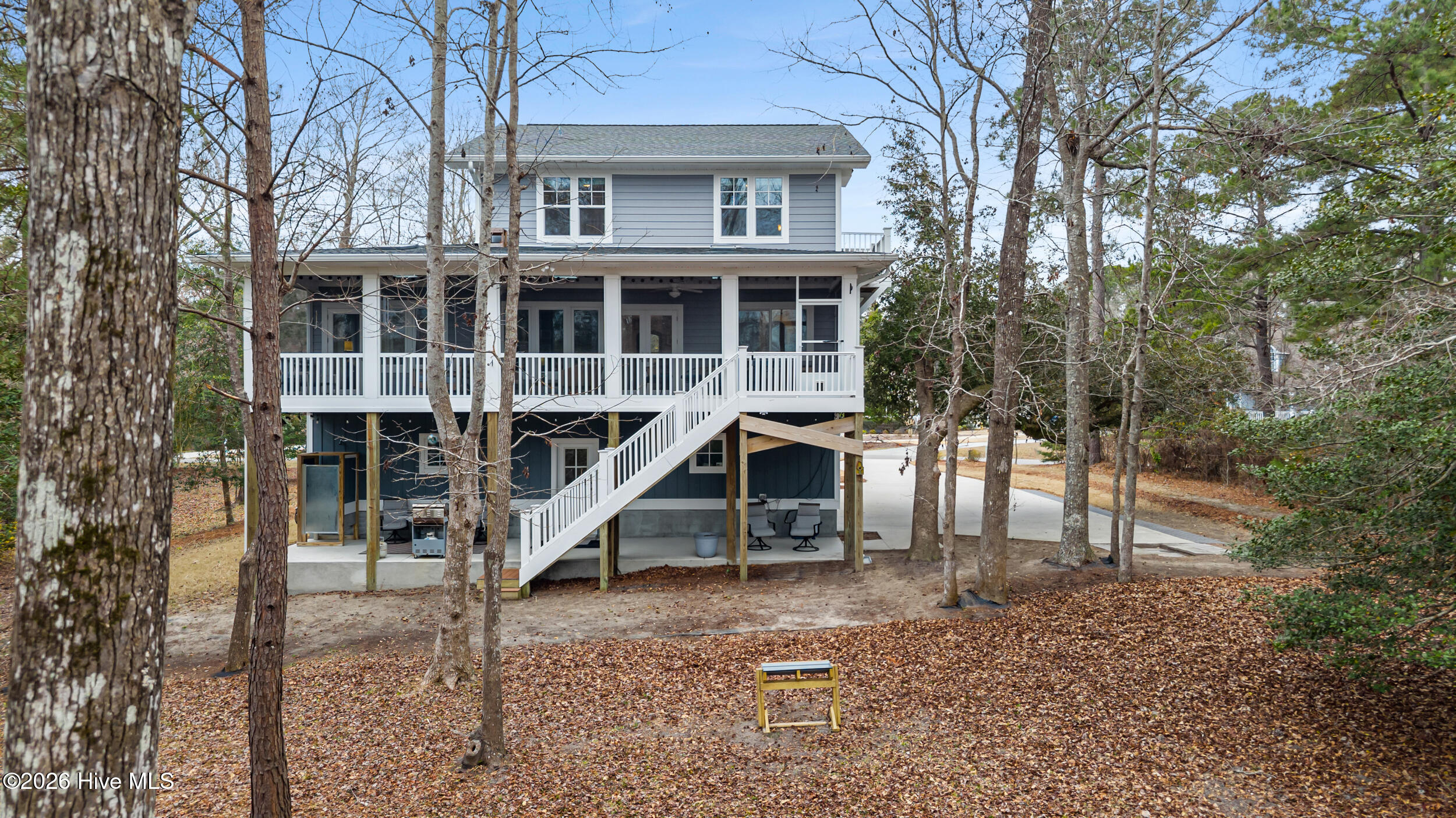 100558084 | Photo 47