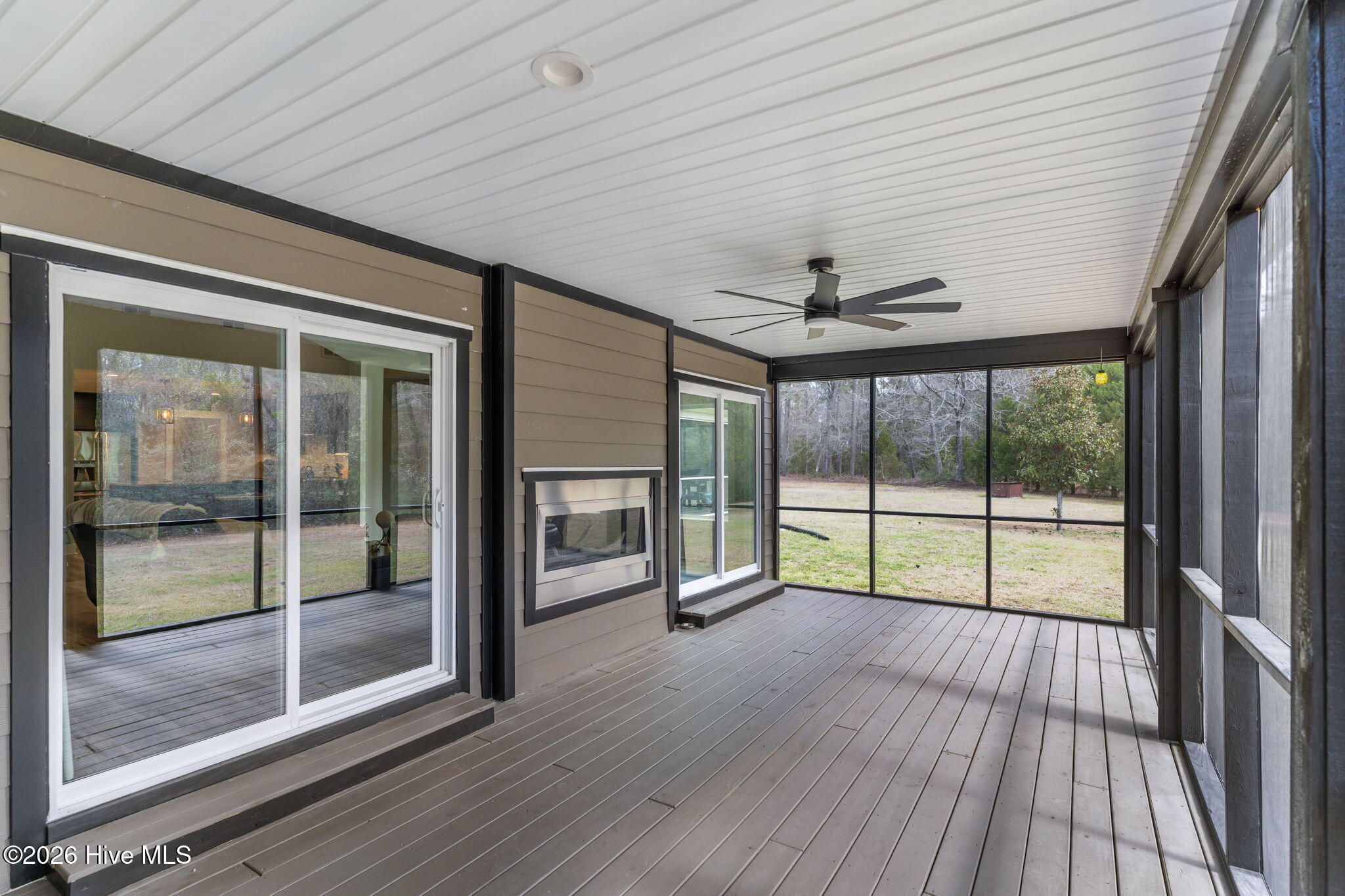 100559500 | Photo 36