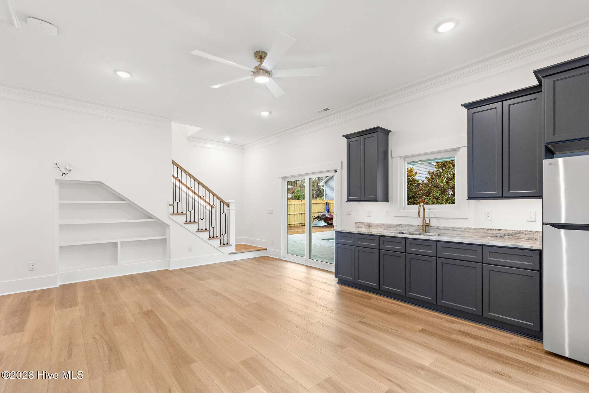 100516902 | Photo 168