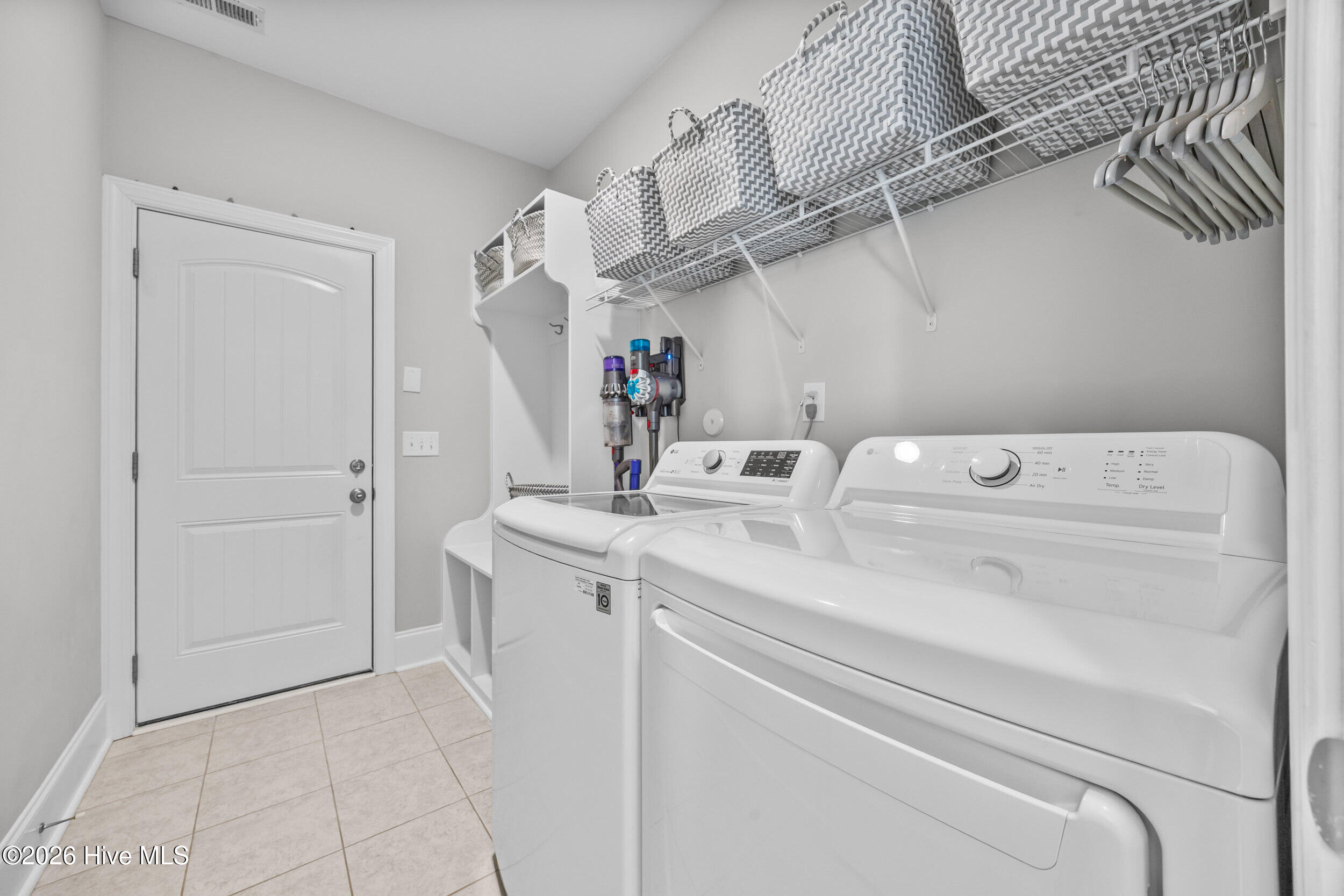 100550953 | Photo 29