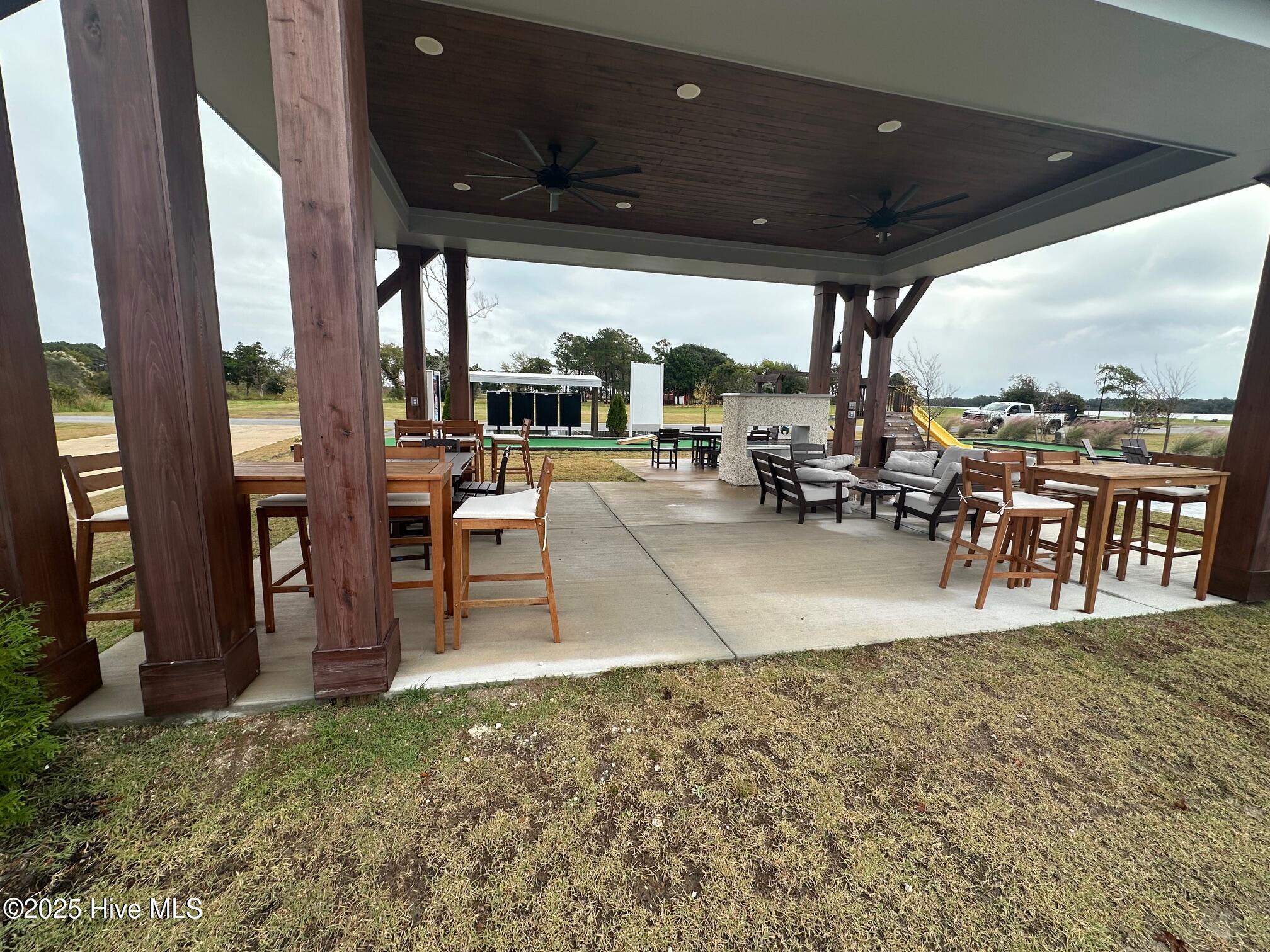 100543087 | Photo 32