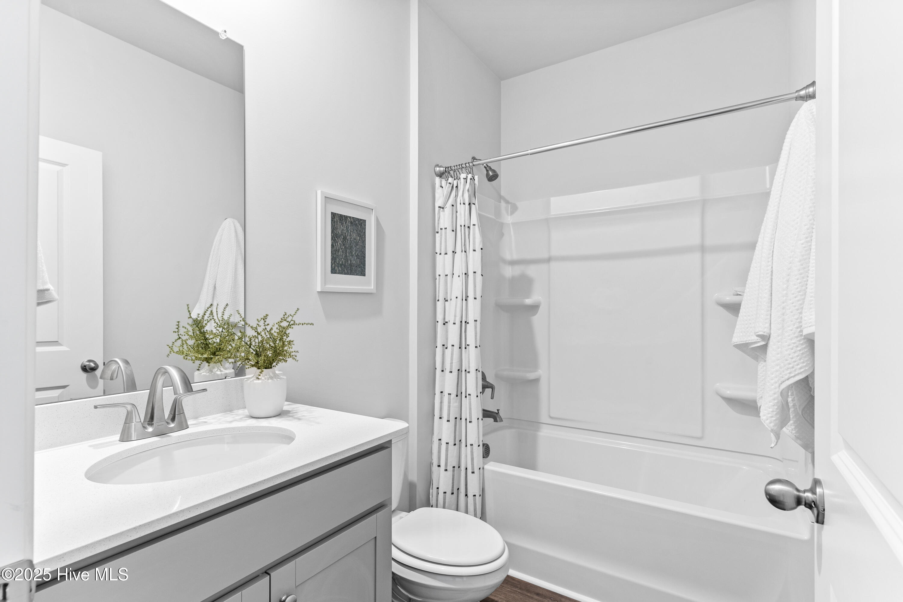 100538180 | Photo 22