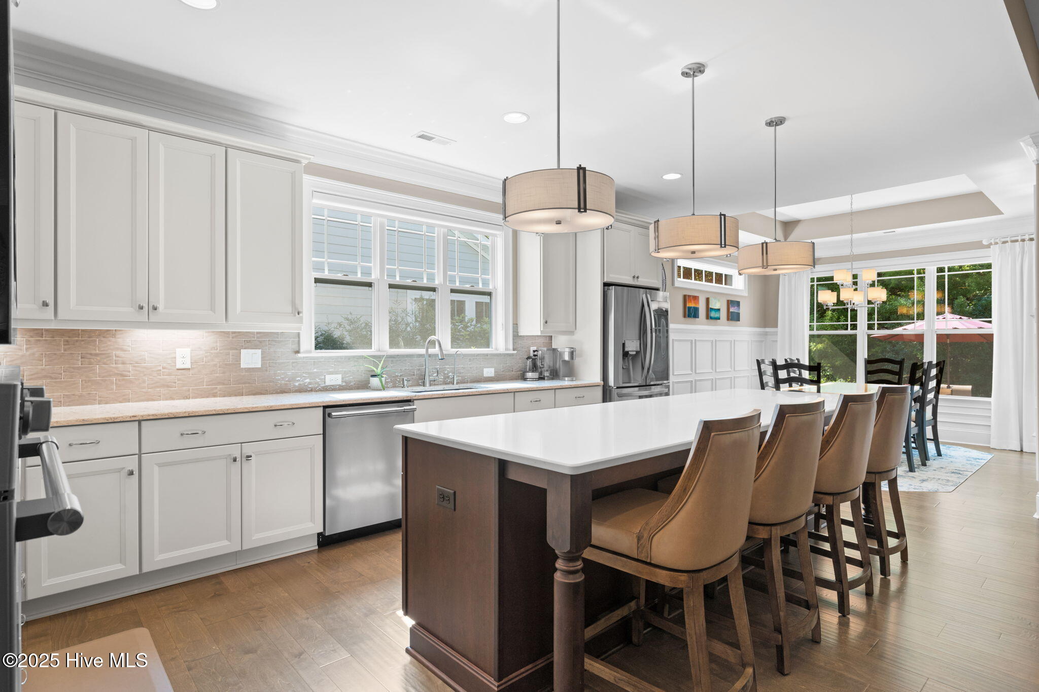 100529487 | Photo 17