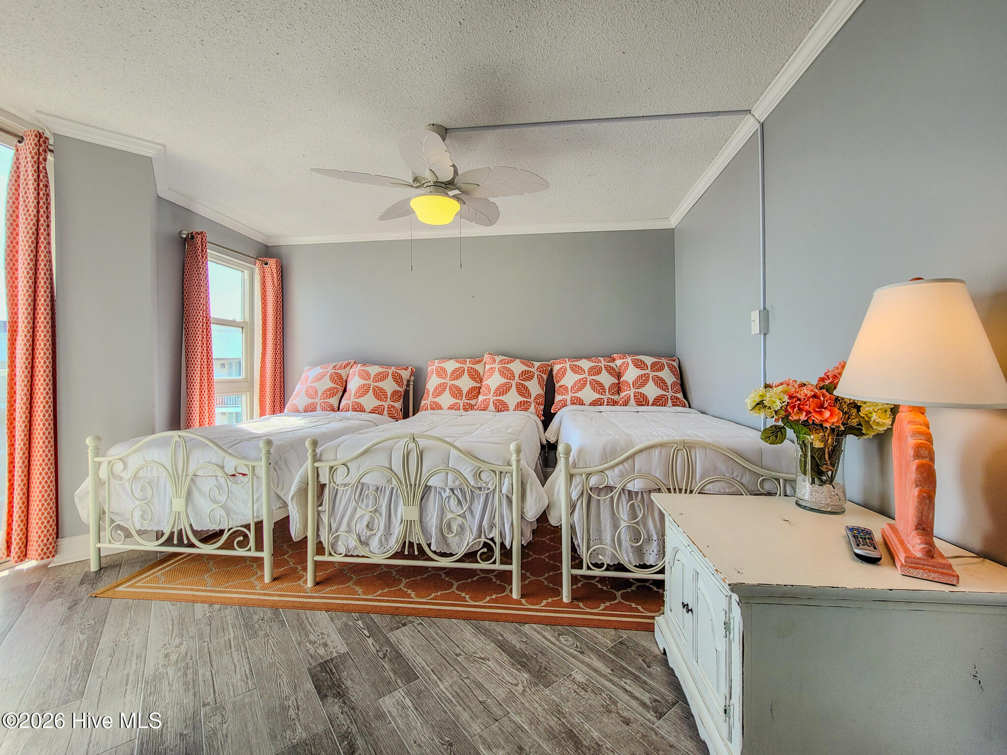 100559074 | Photo 15