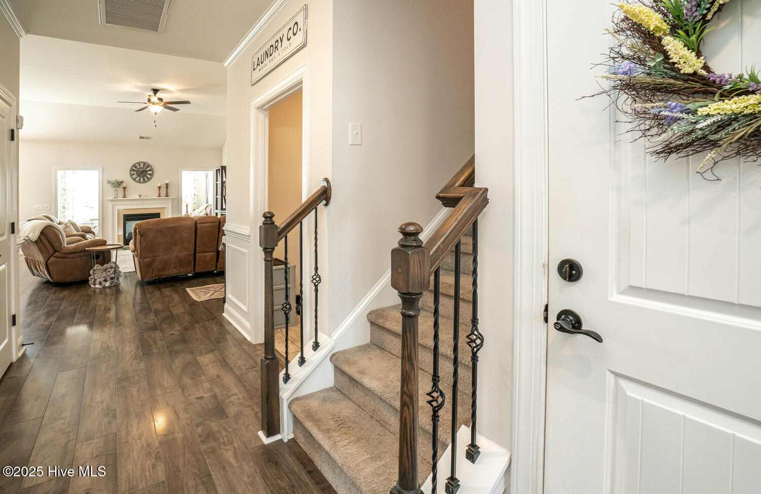 100547229 | Photo 42