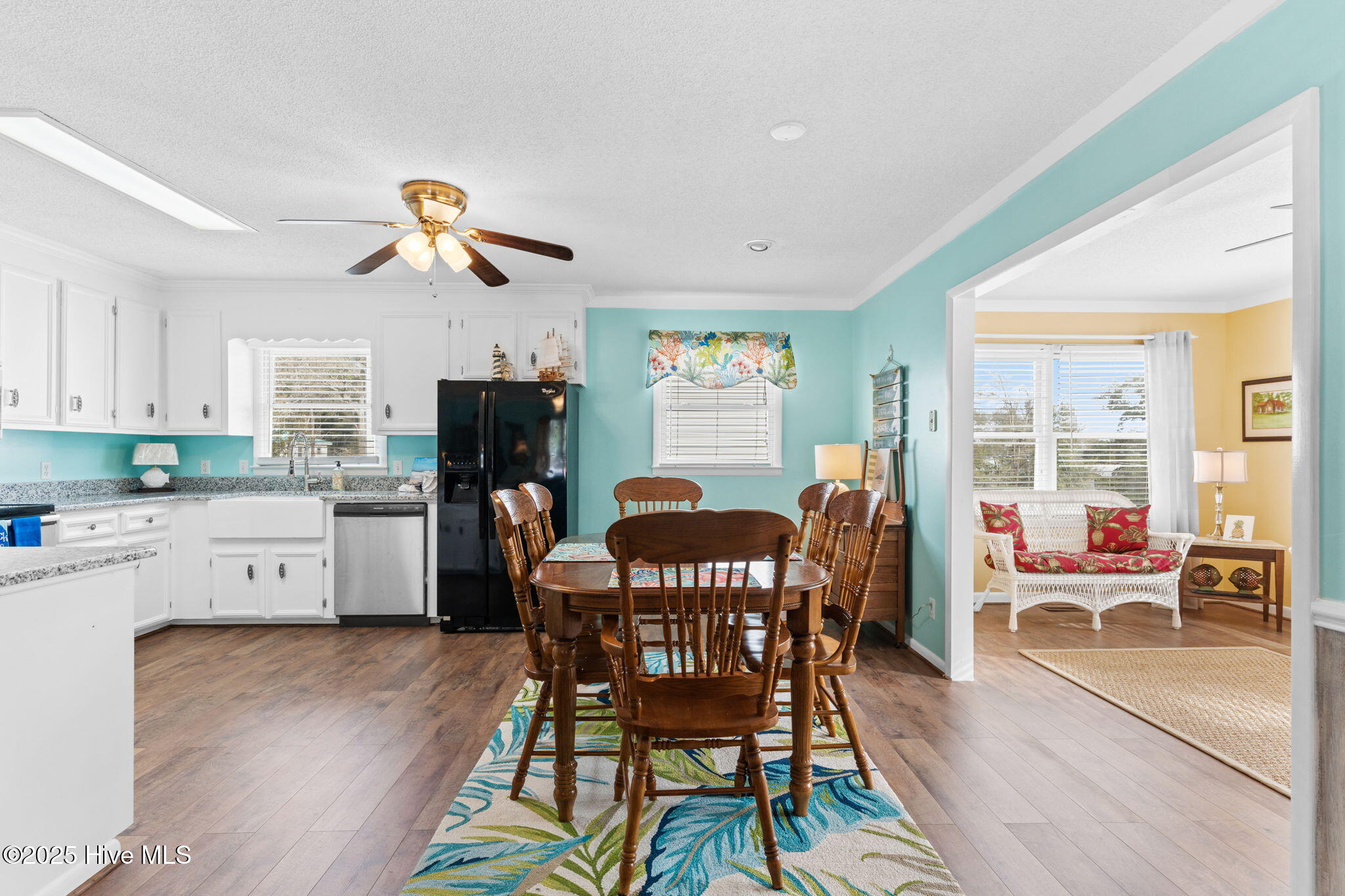 100544107 | Photo 15