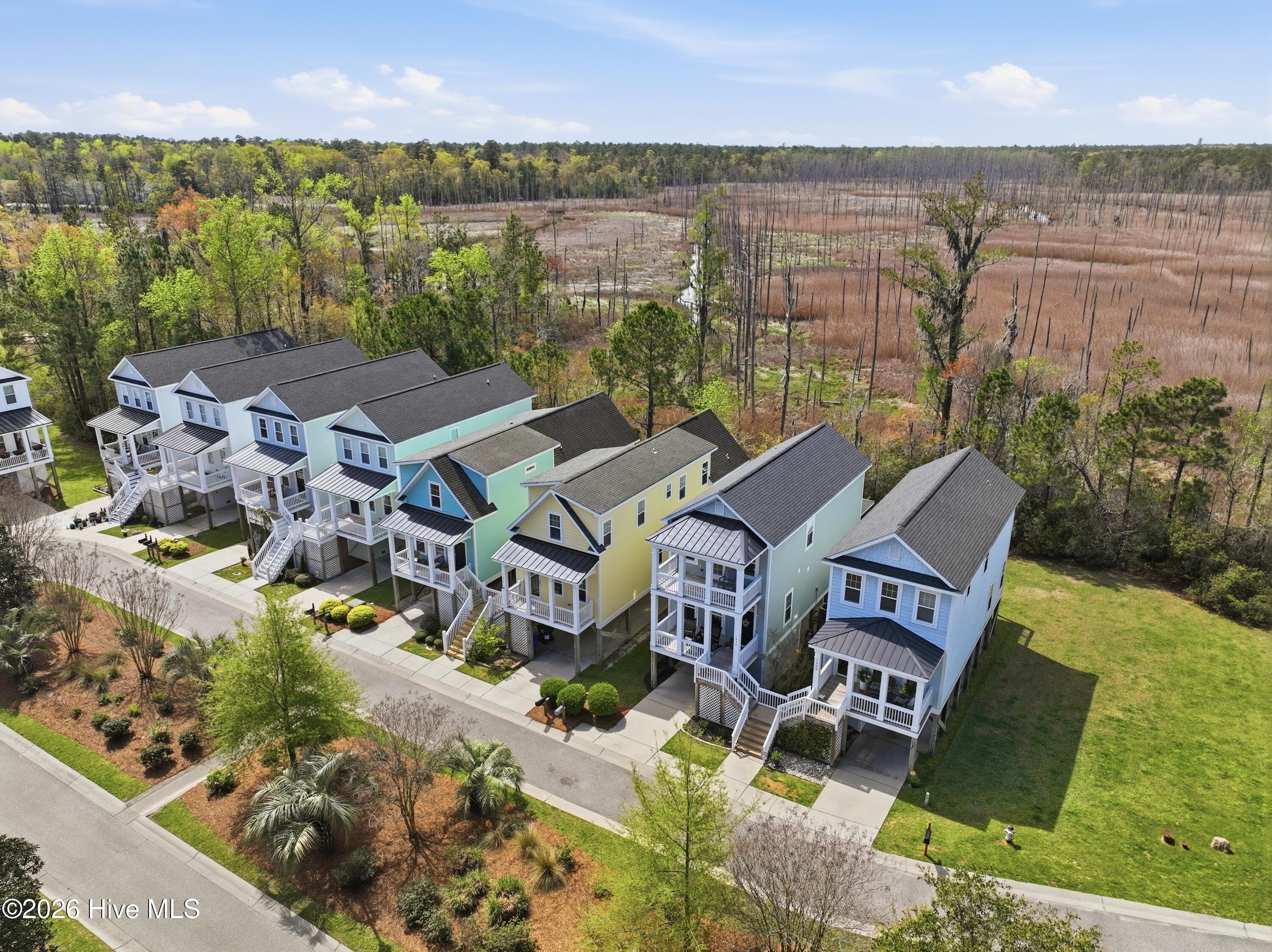 100563729 | Photo 56