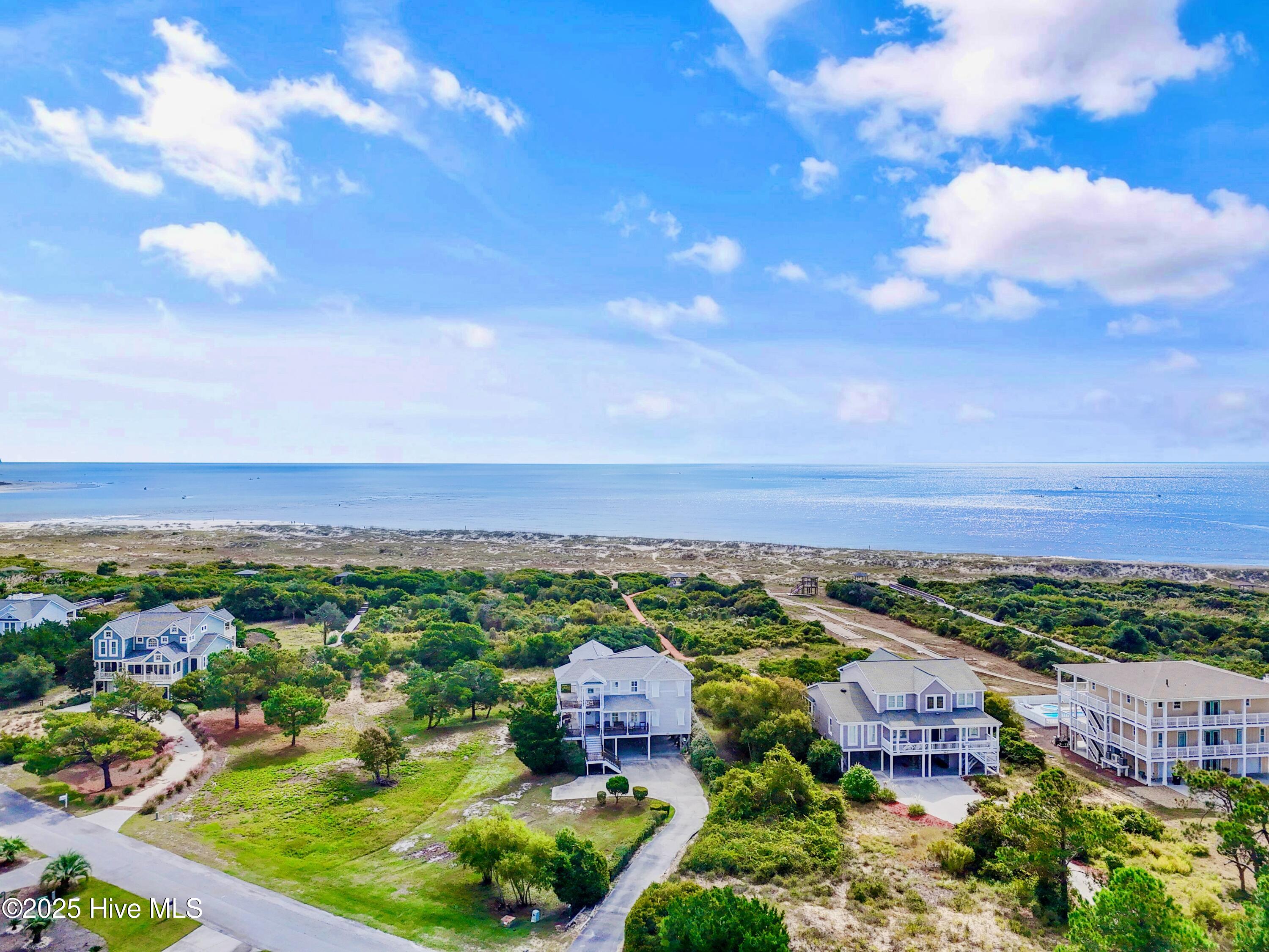 100536702 | Photo 127