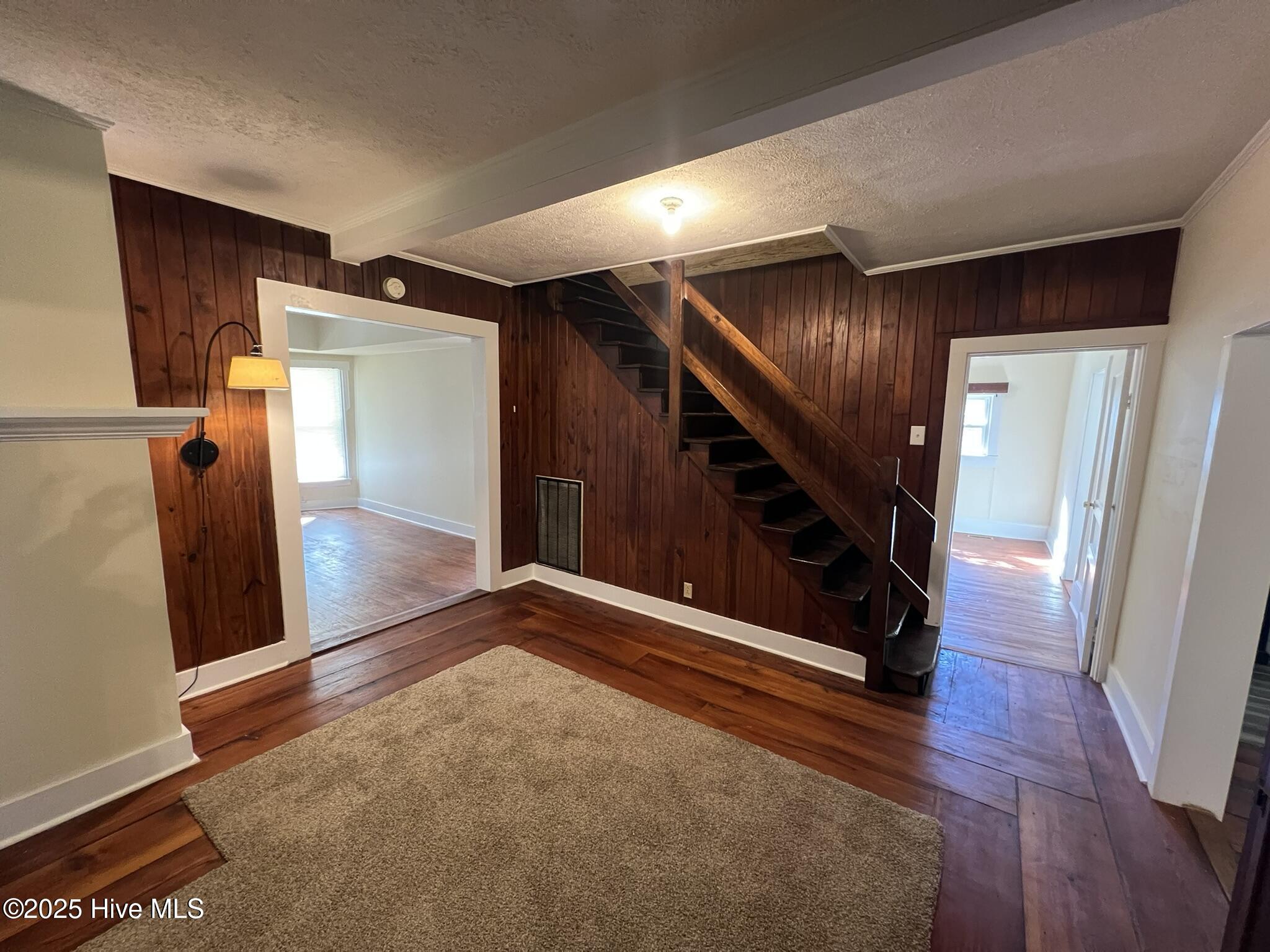 100539928 | Photo 10