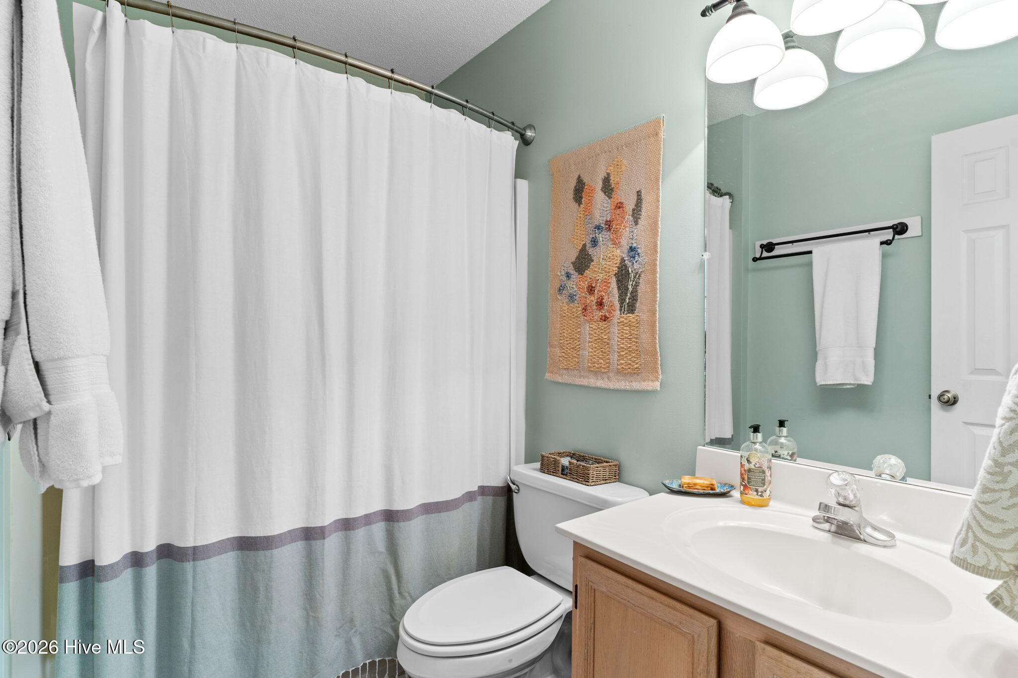 100567524 | Photo 25