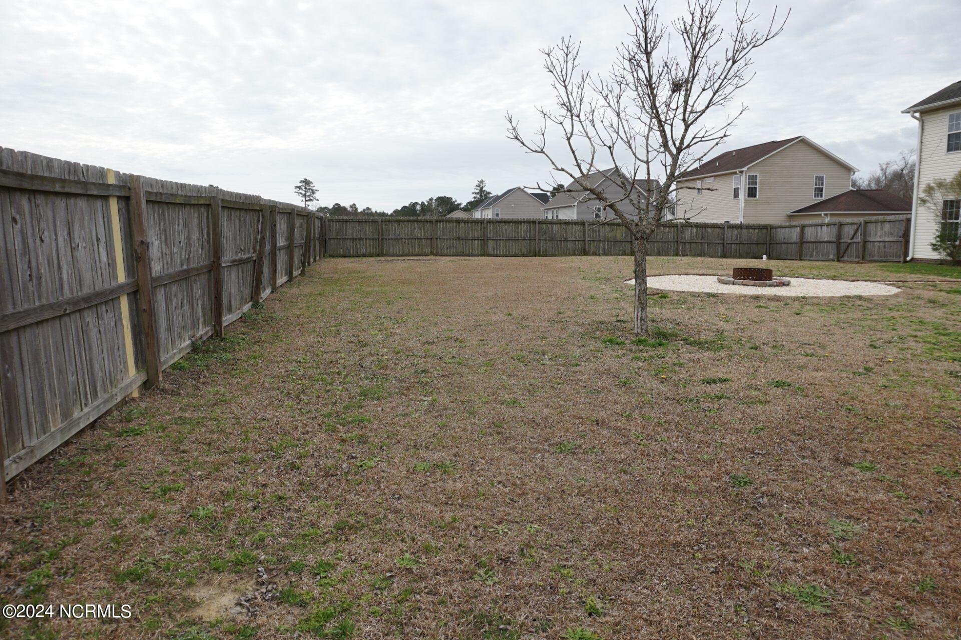 100550714 | Photo 35