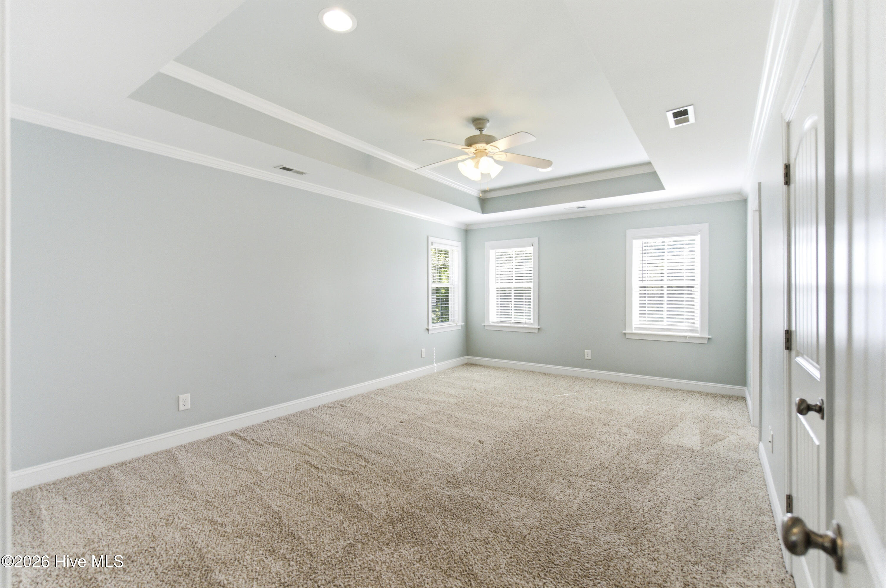 100566364 | Photo 29