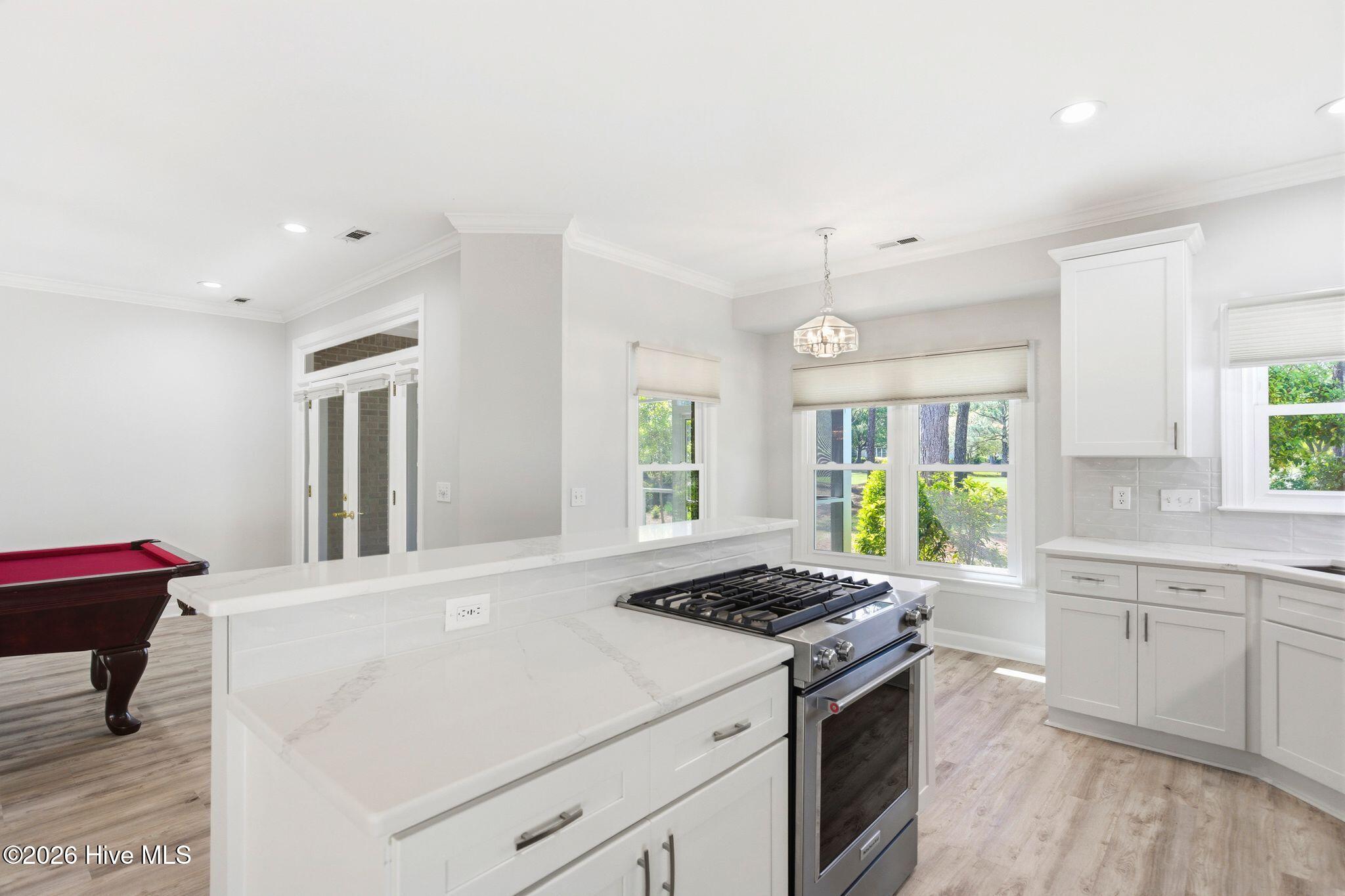 100567586 | Photo 10