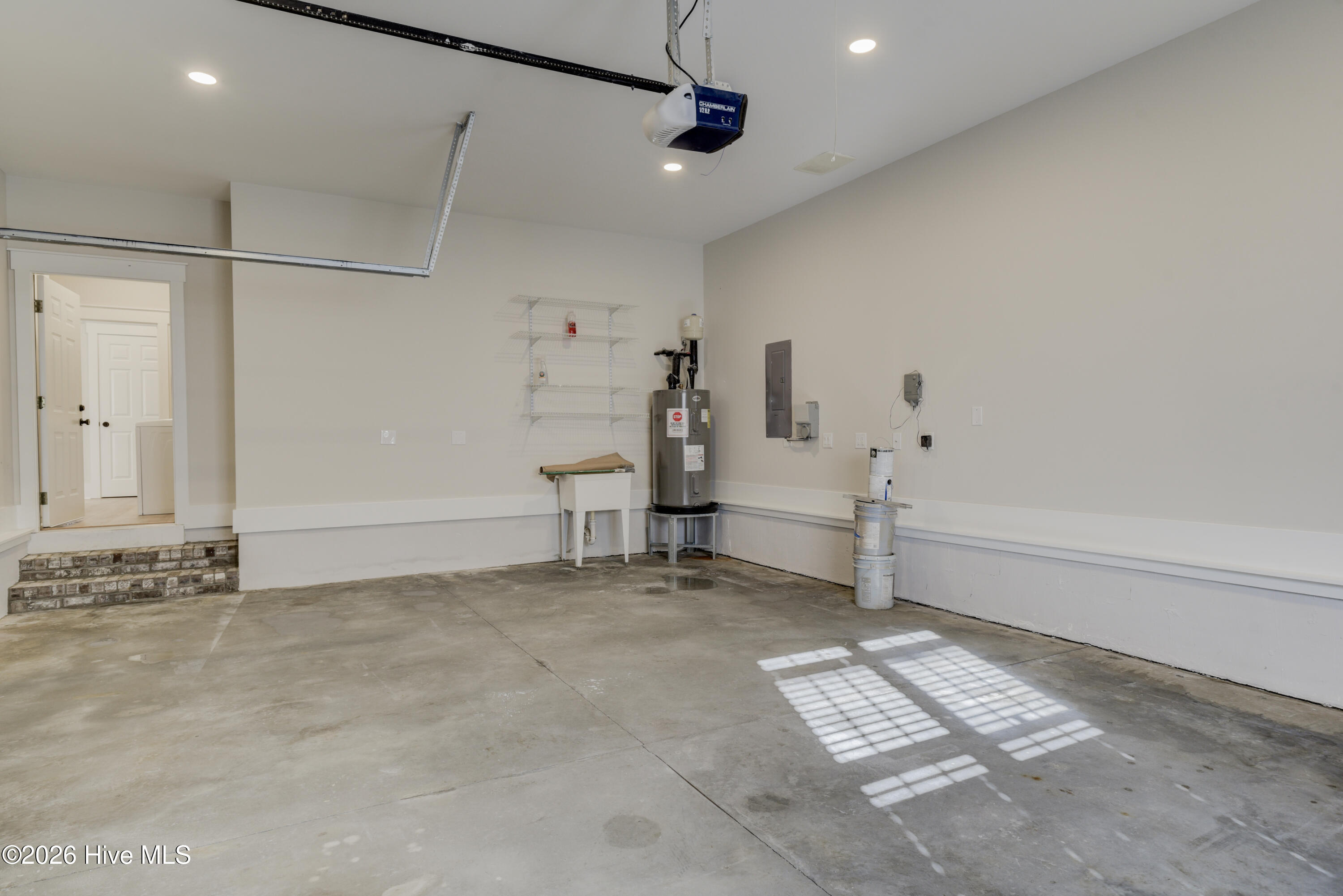 100559237 | Photo 35