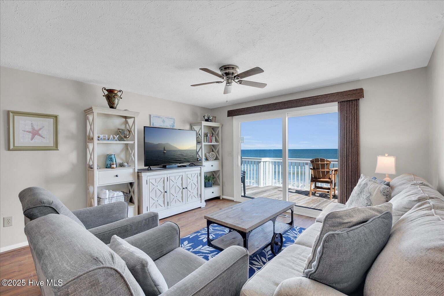 100554957 | Photo 17