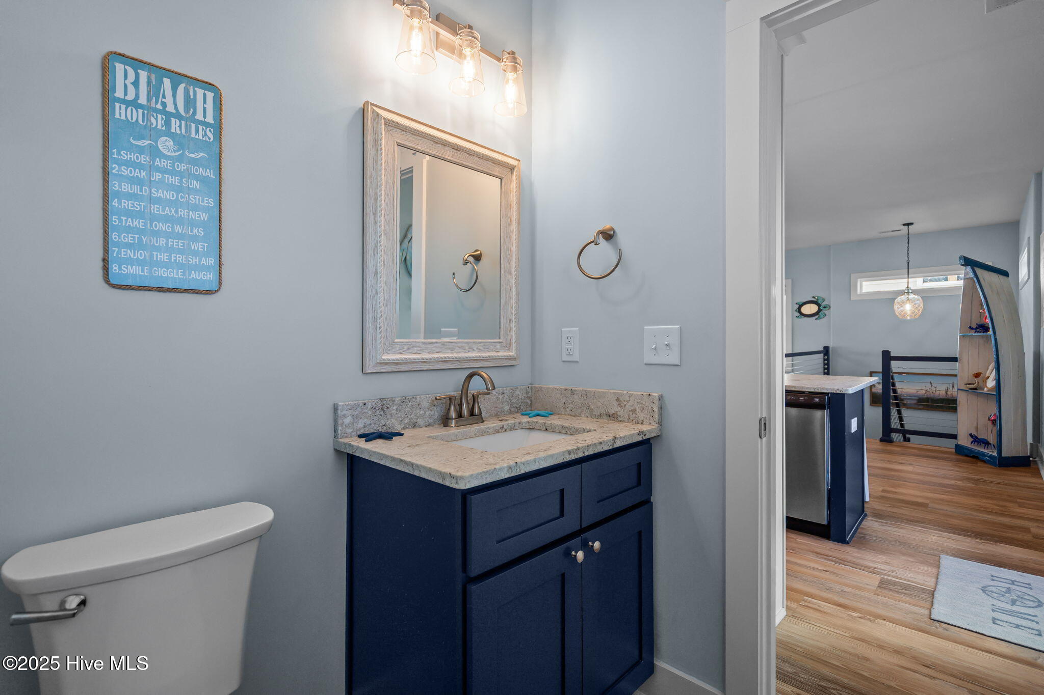 100538696 | Photo 15