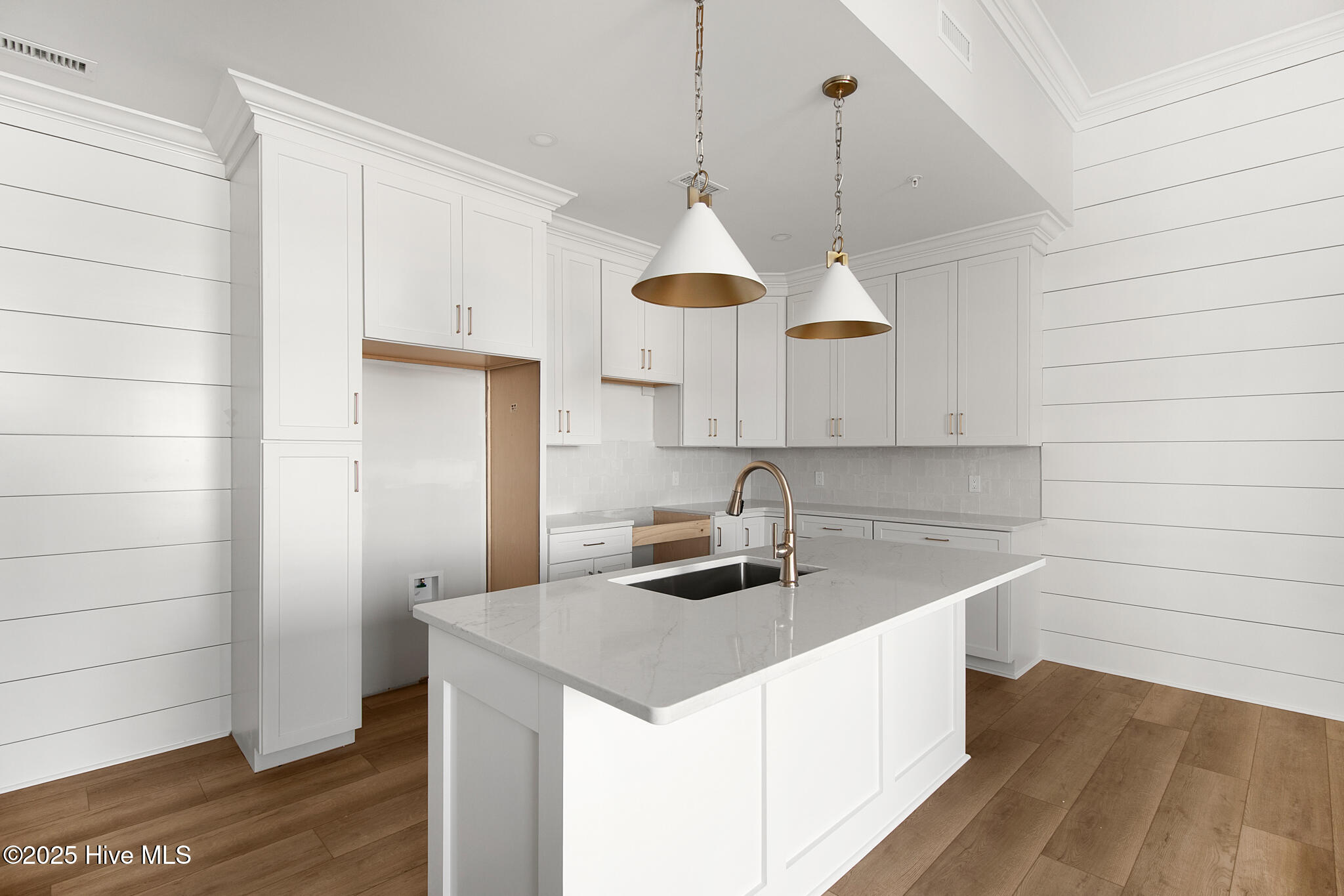 Kitchen with Island