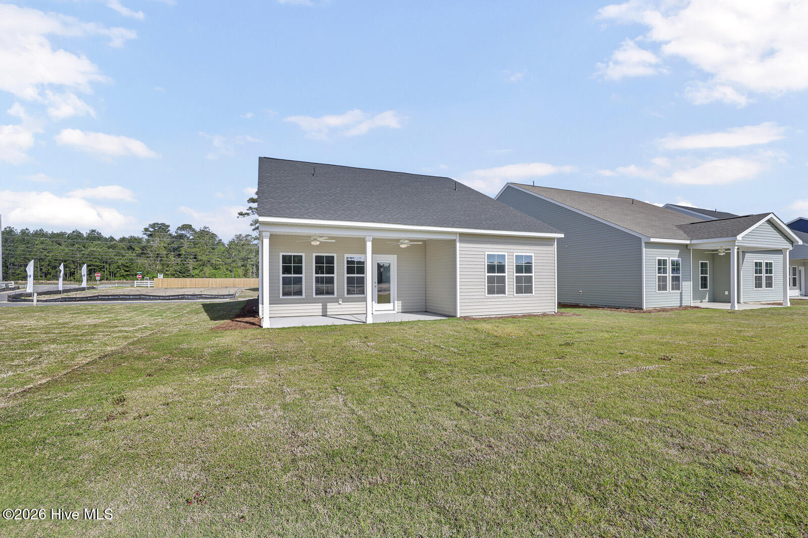 100550111 | Photo 25