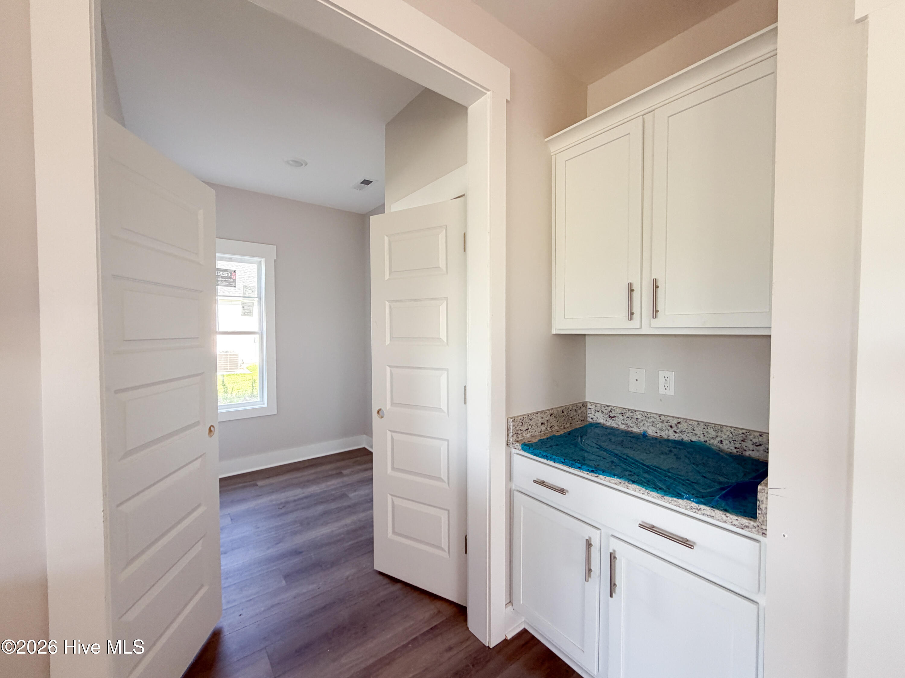506 E Black Water Lane,Maysville