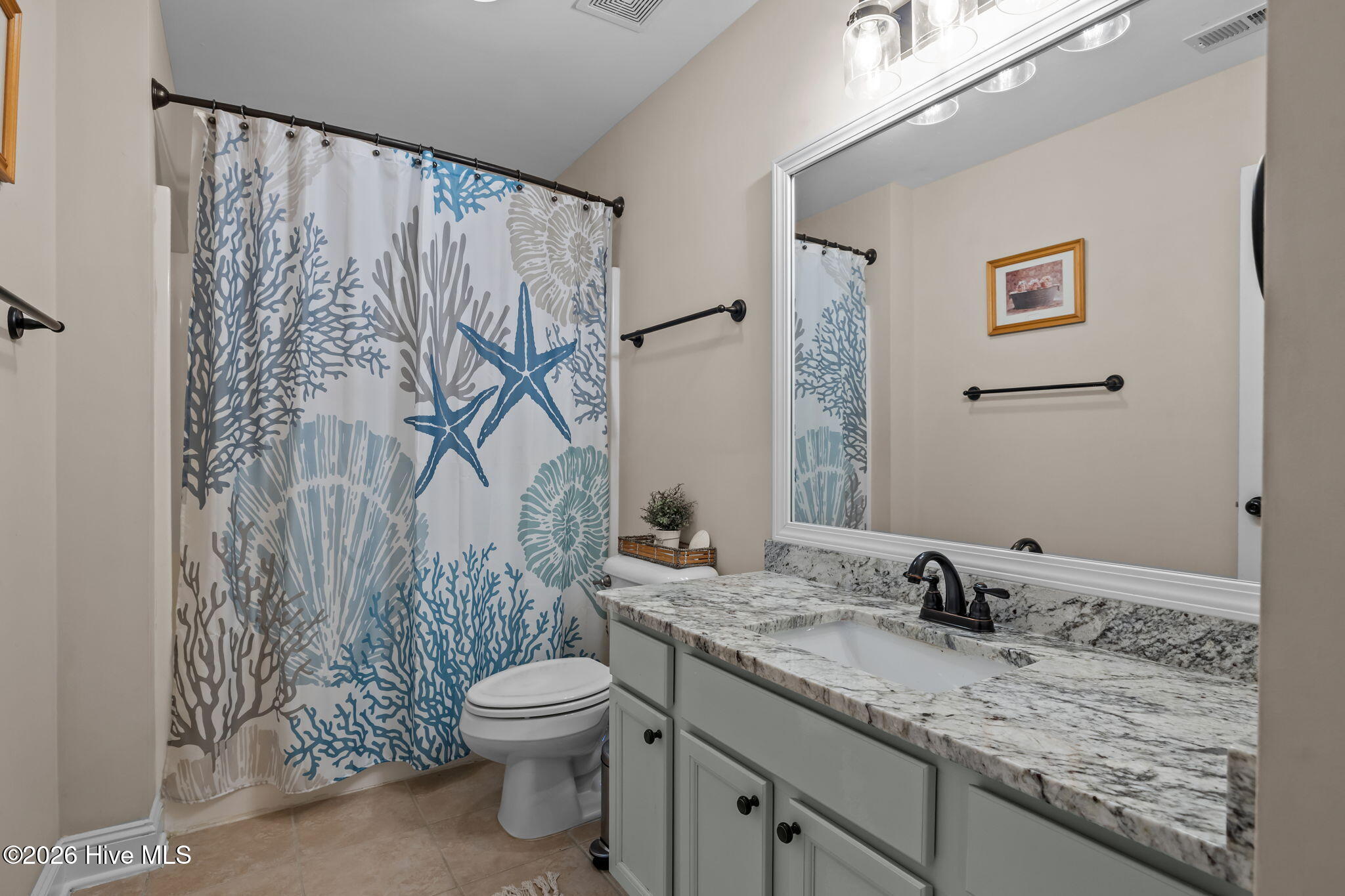 100549761 | Photo 34