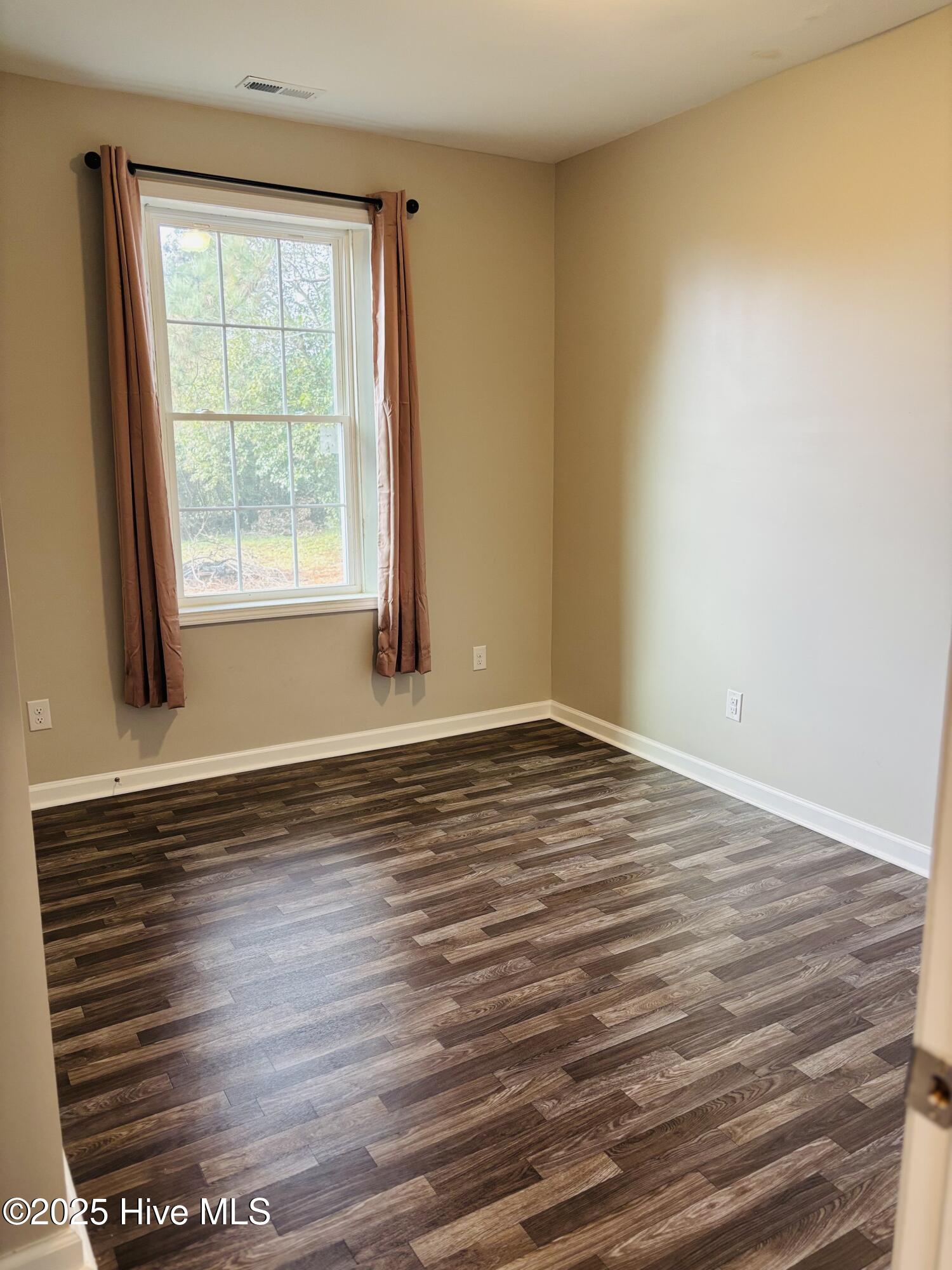 100534399 | Photo 19