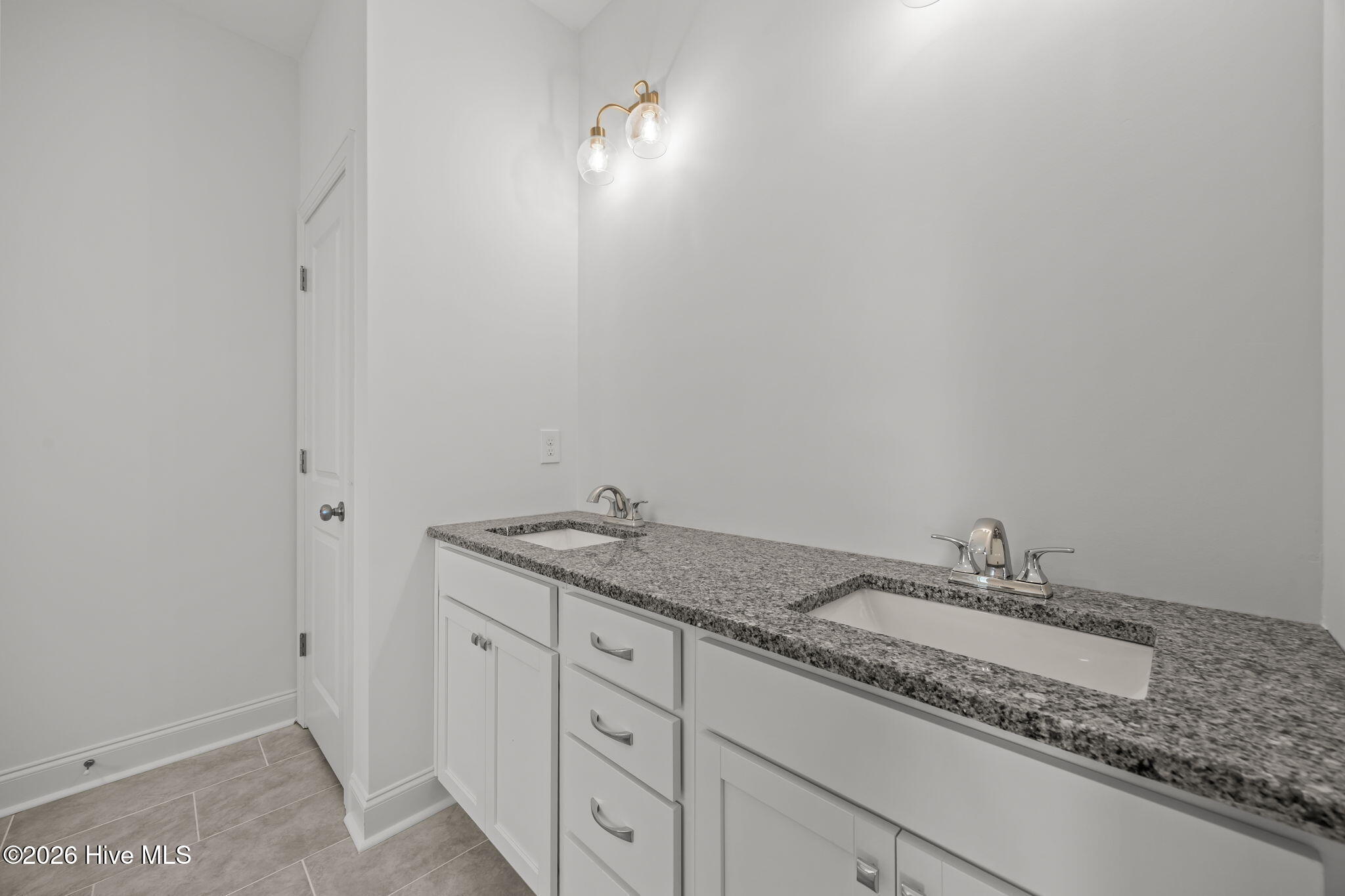 100528574 | Photo 20