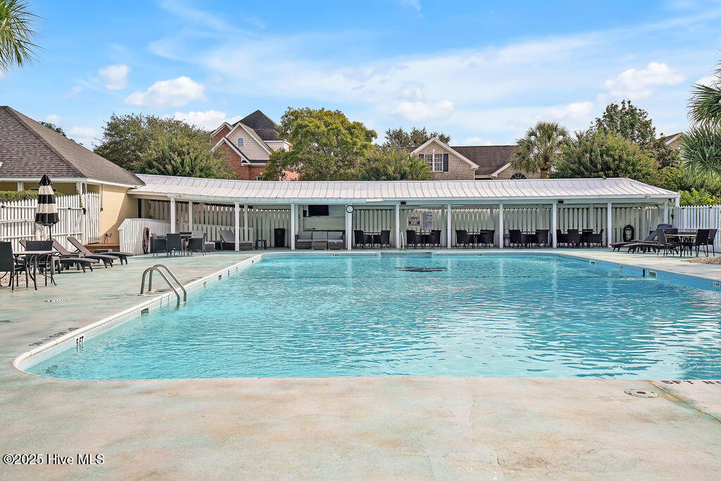 100541437 | Photo 56