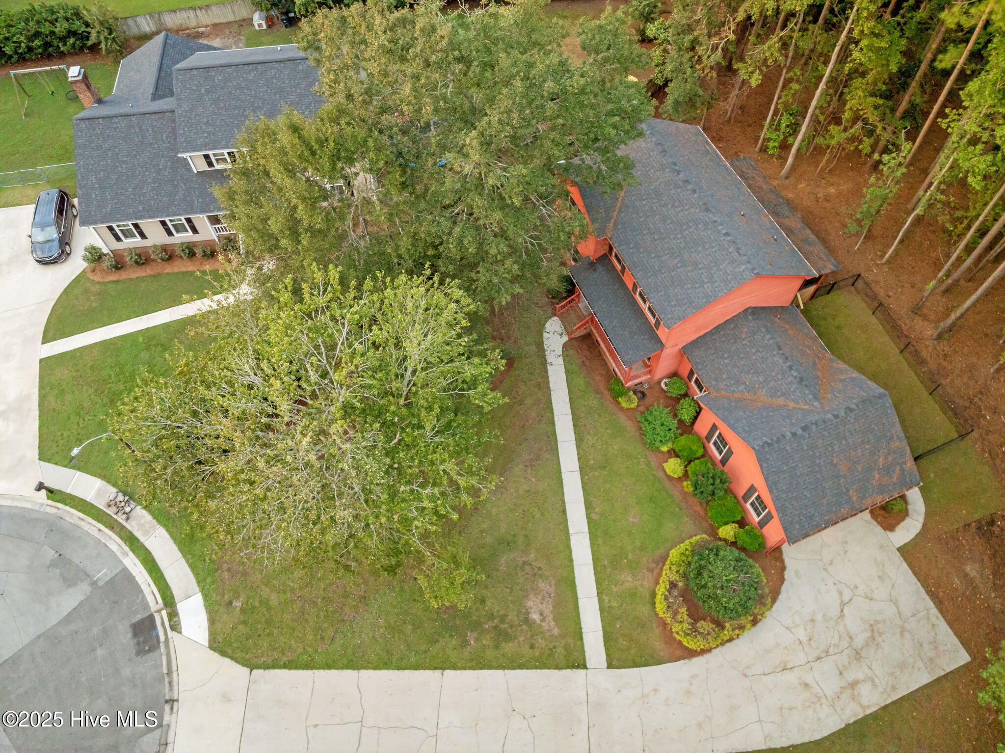 100506266 | Photo 15