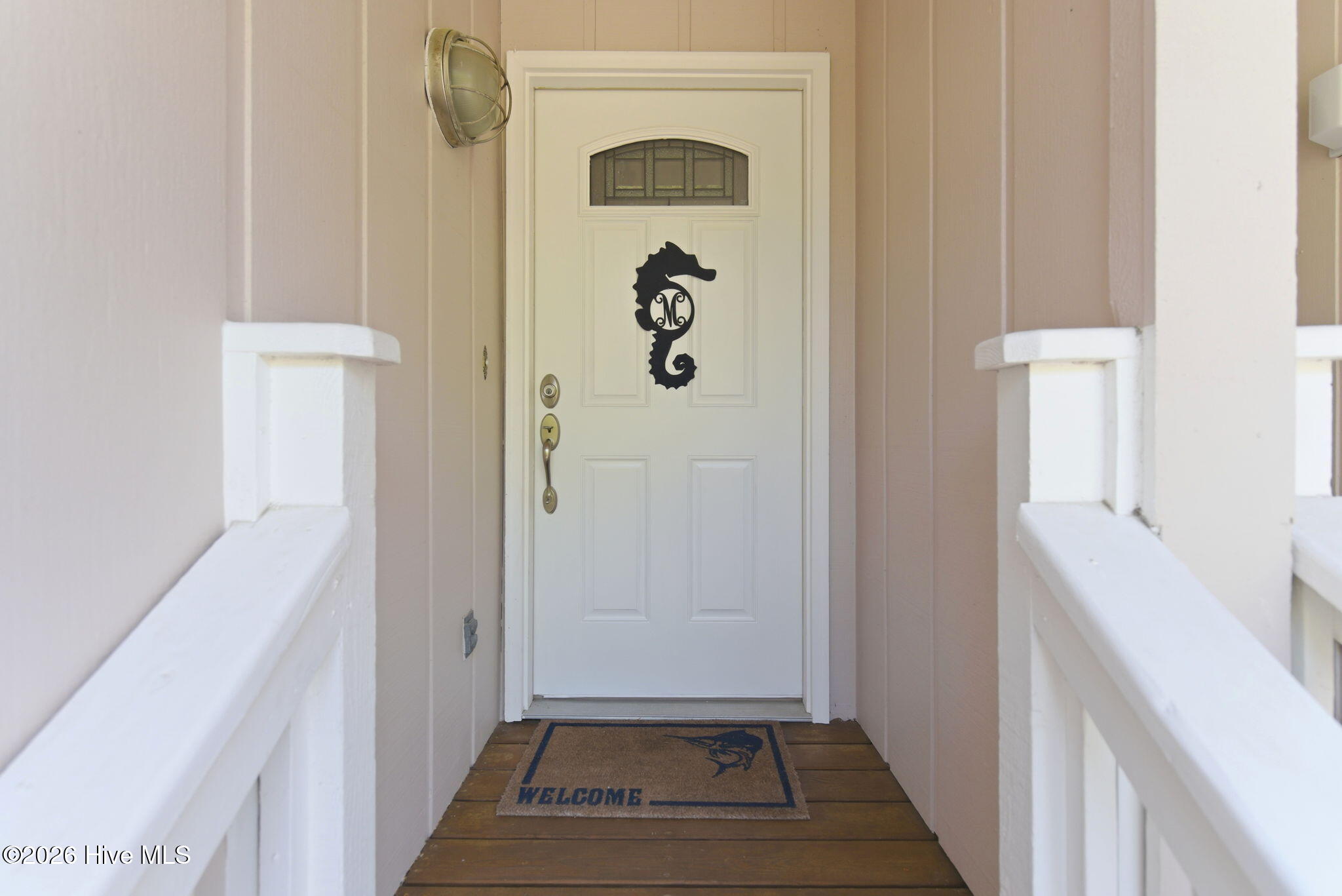 100570413 | Photo 28