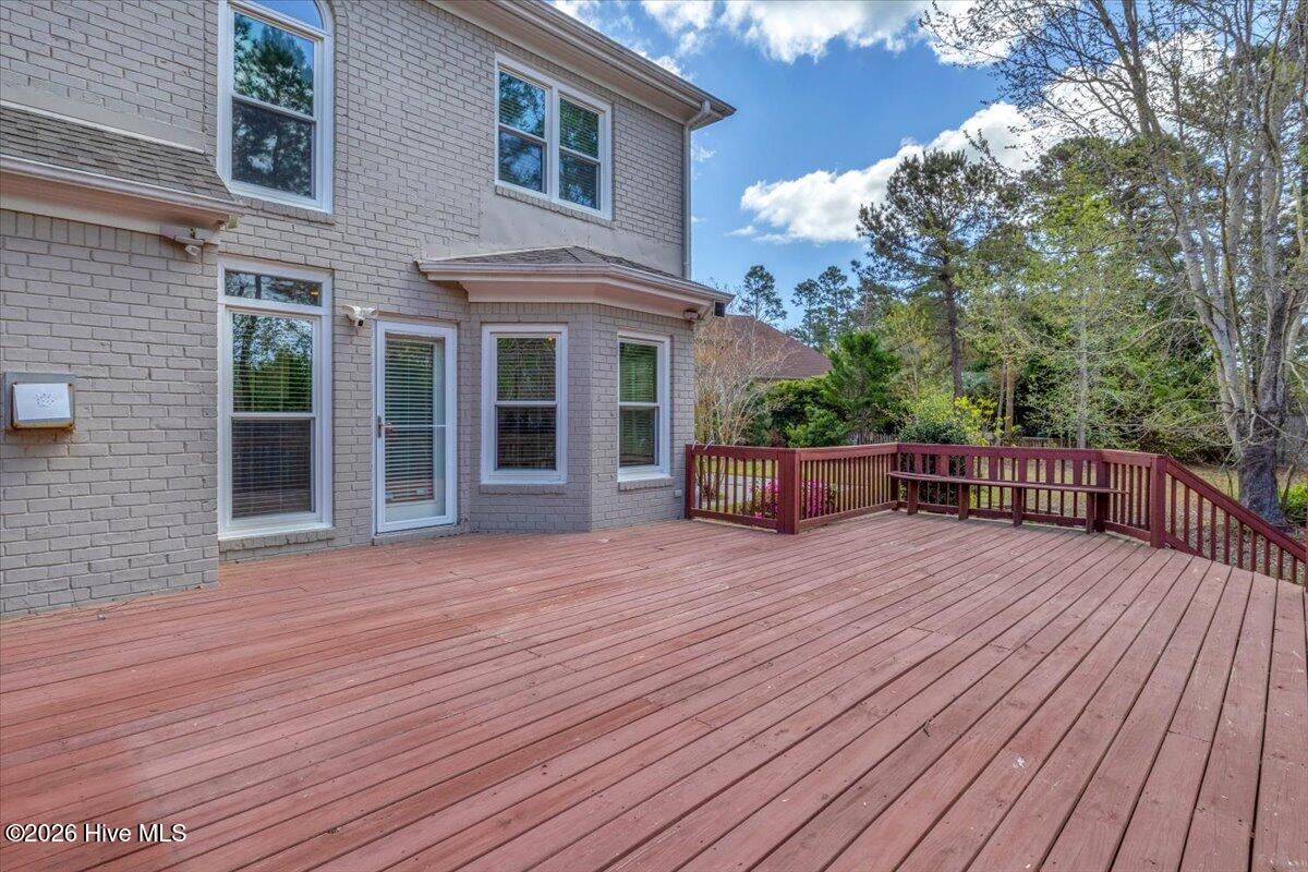 100564445 | Photo 52