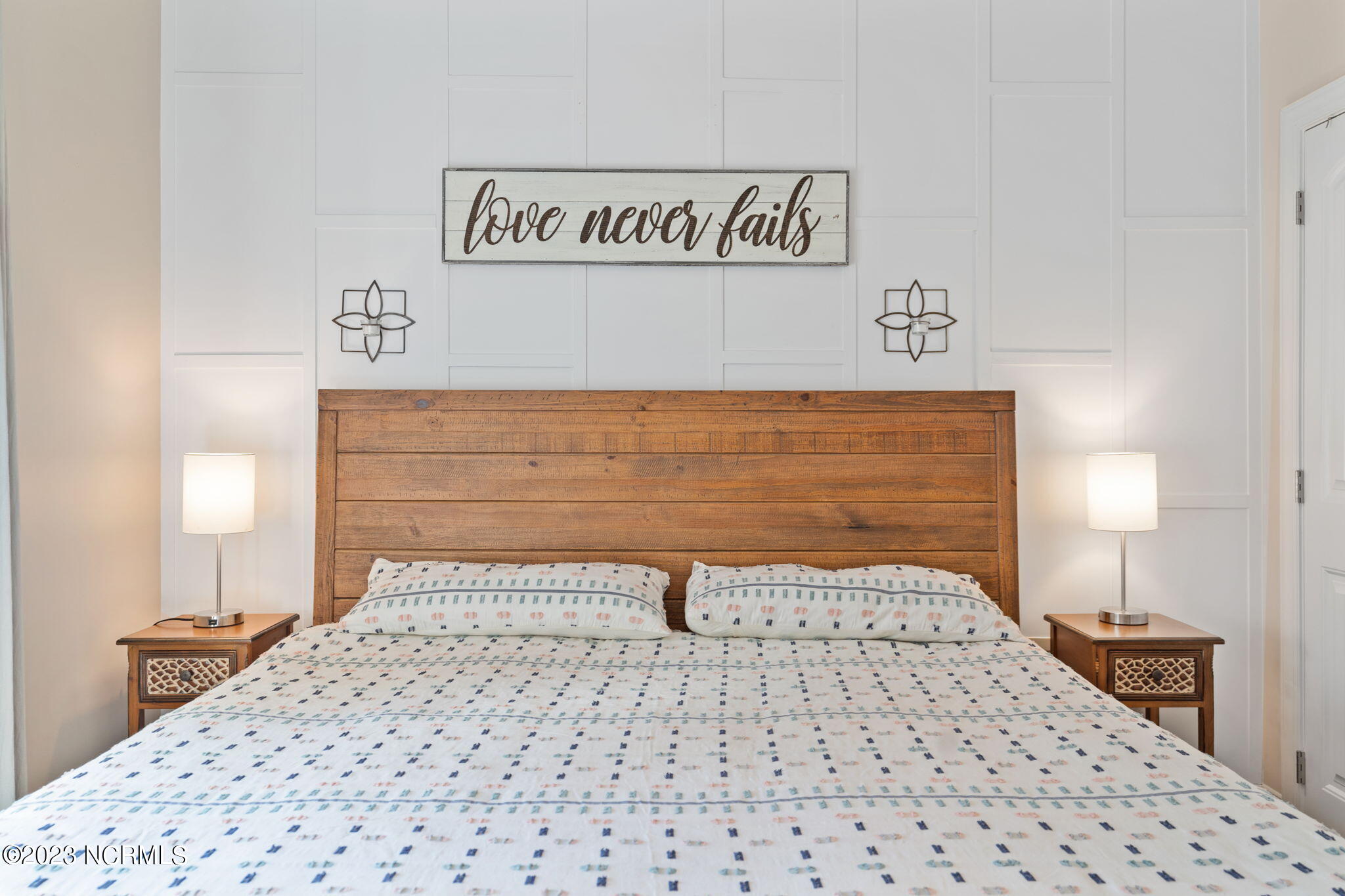 100568297 | Photo 17