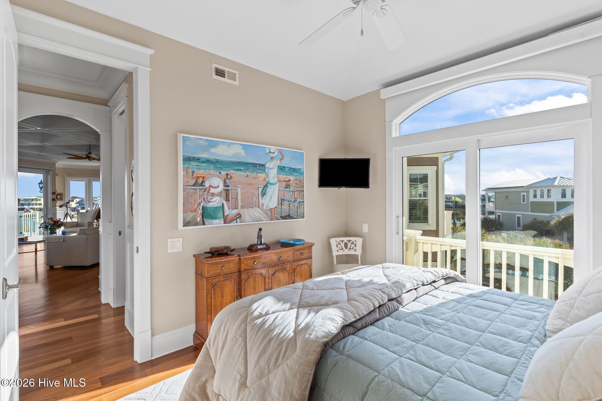 100554777 | Photo 39