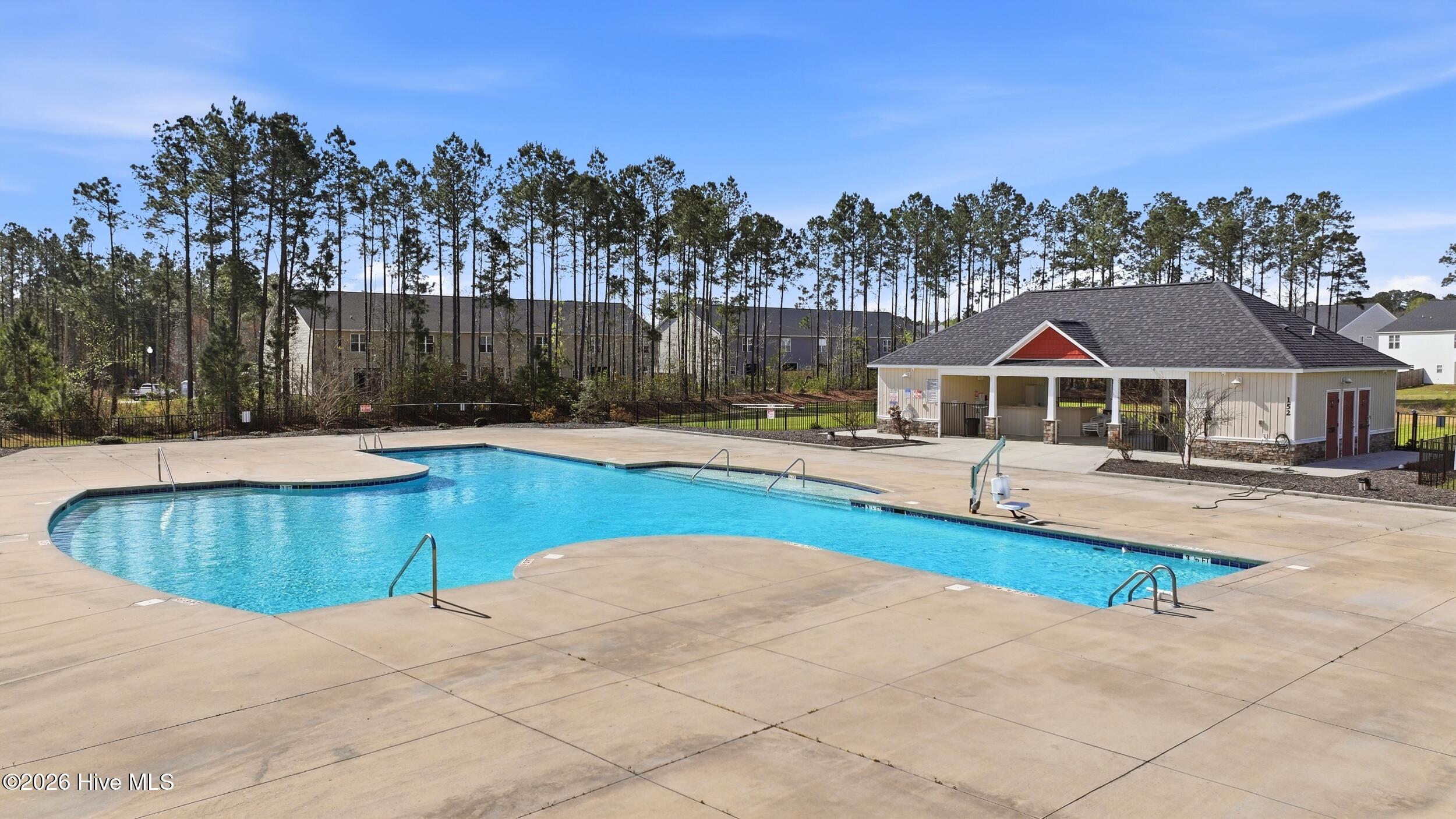 100567654 | Photo 31