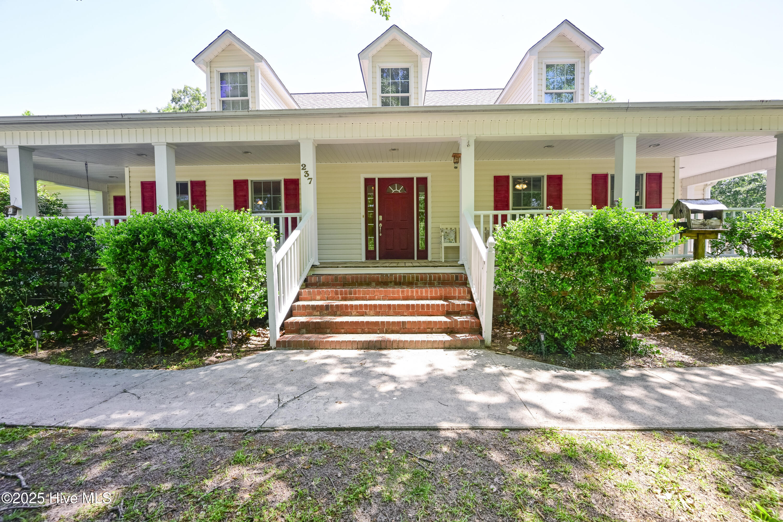 100543665 | Photo 39