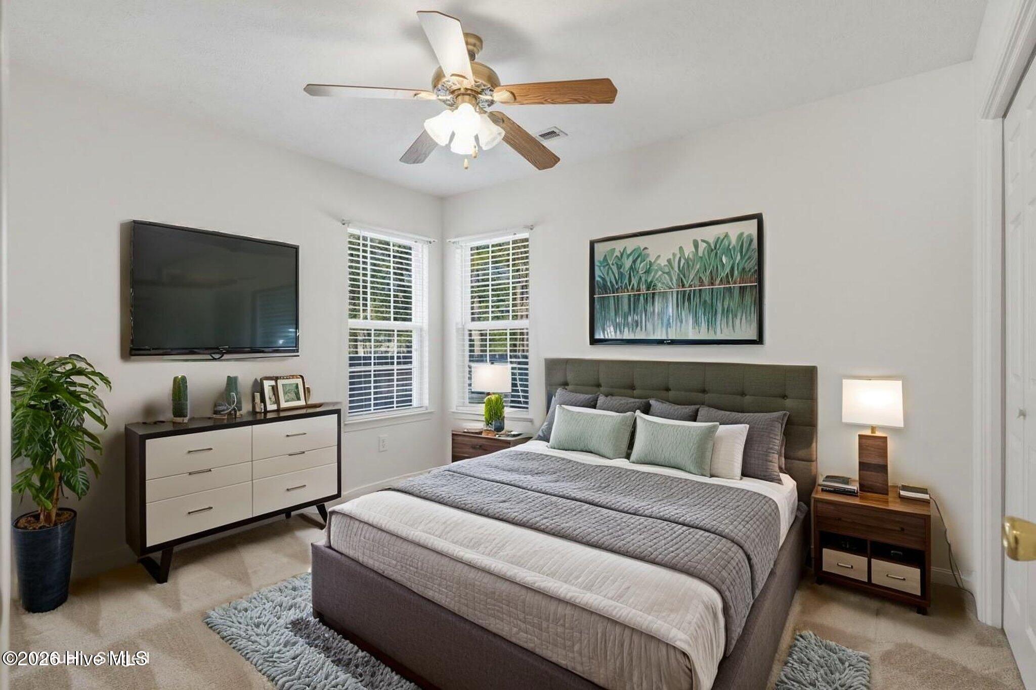 100555280 | Photo 28