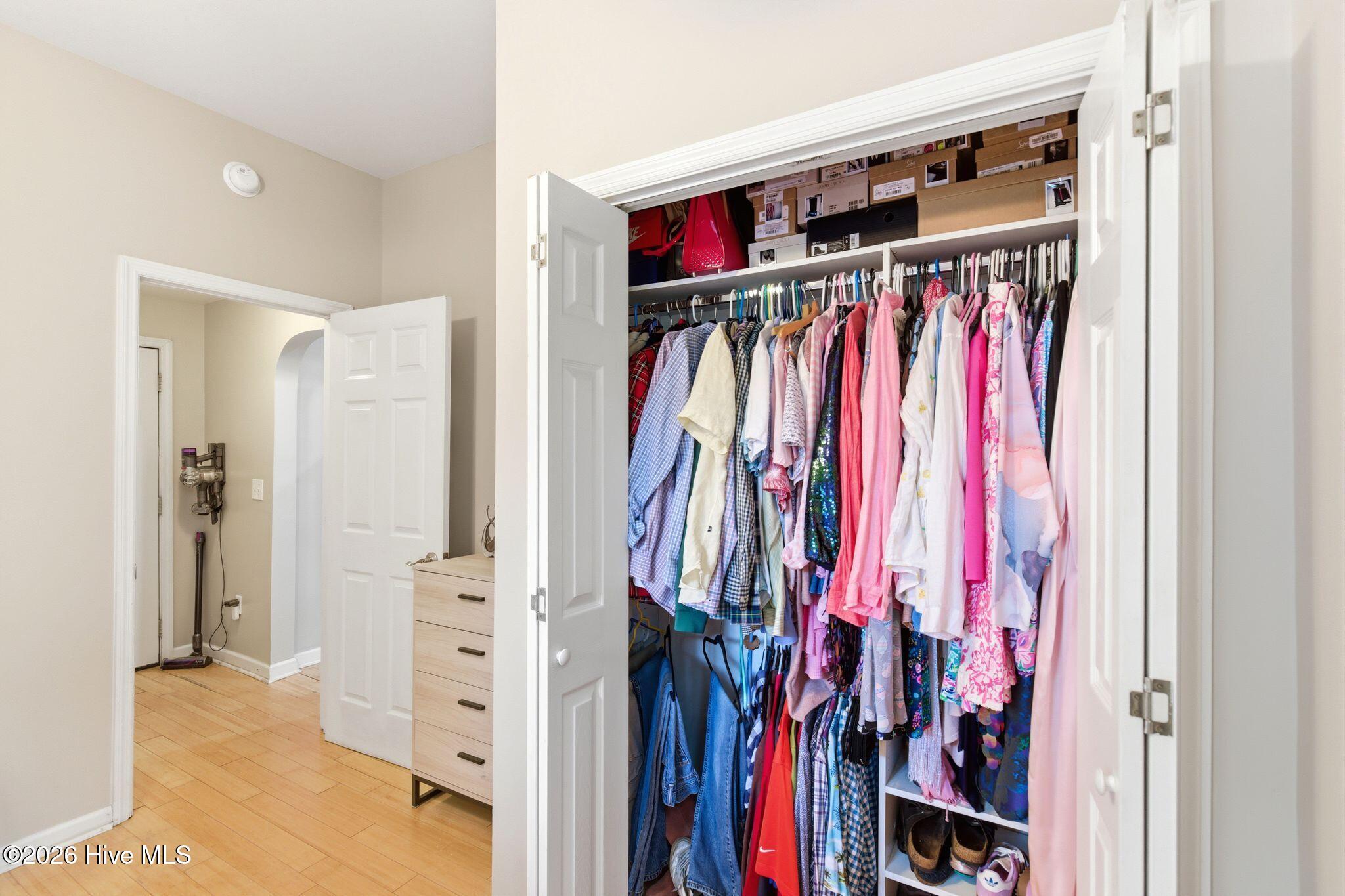 100564612 | Photo 22