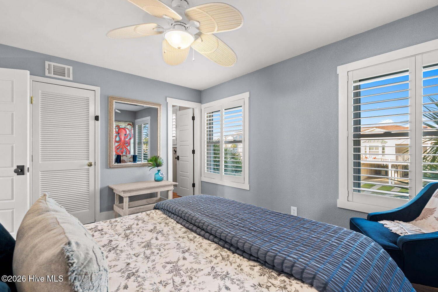 100569670 | Photo 18