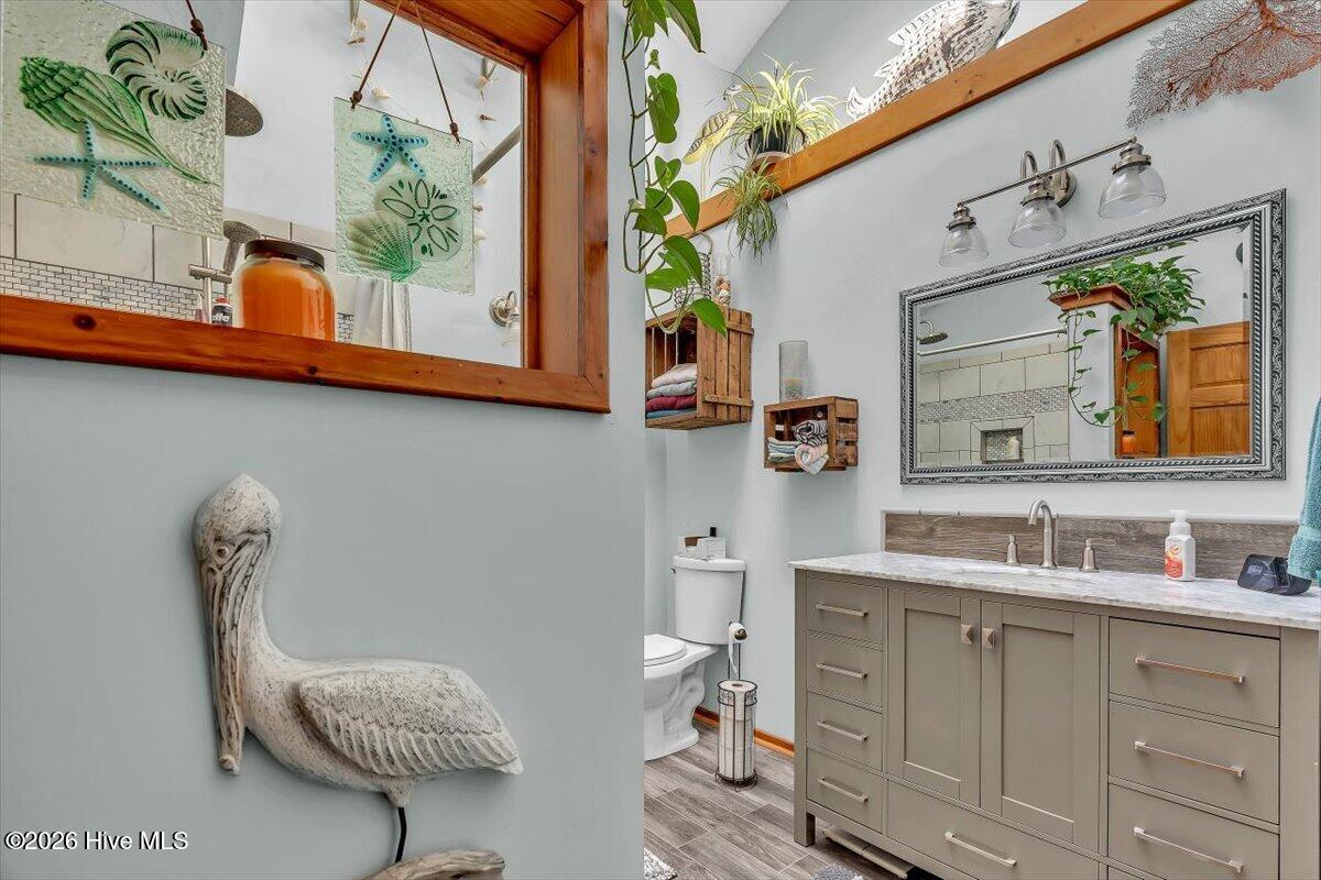 100561735 | Photo 34